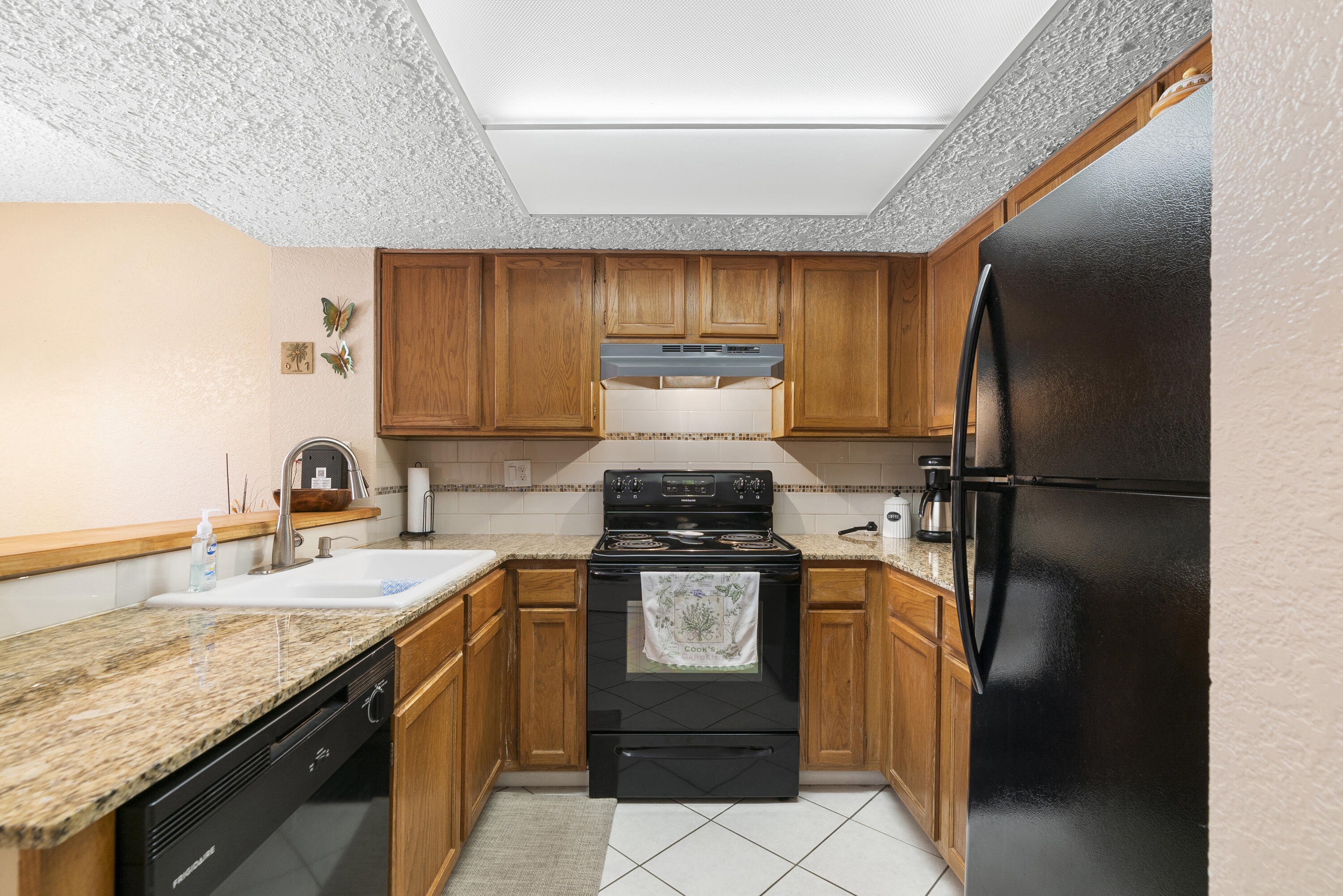 6041 Sequoia Road NW D9