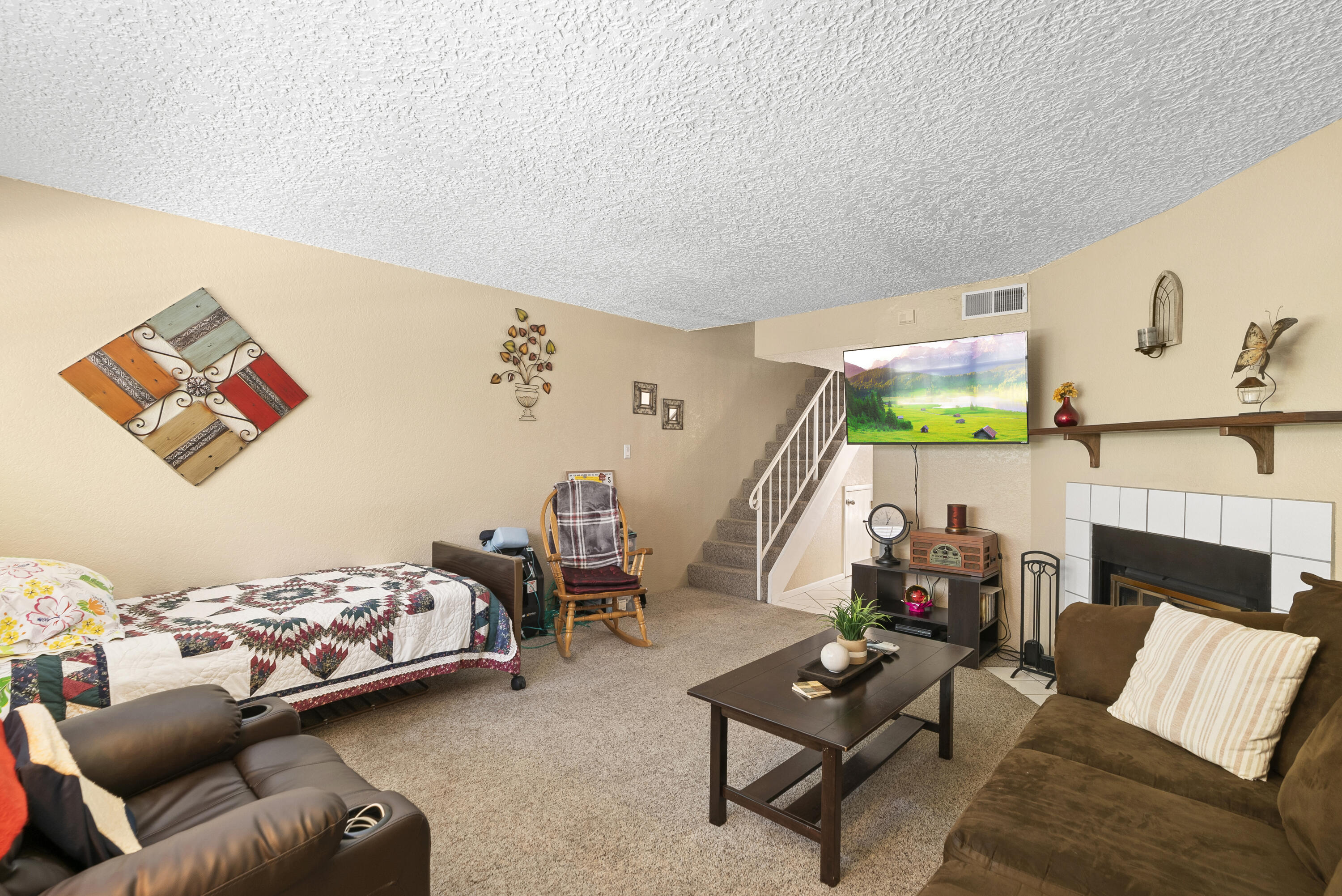6041 Sequoia Road NW D9