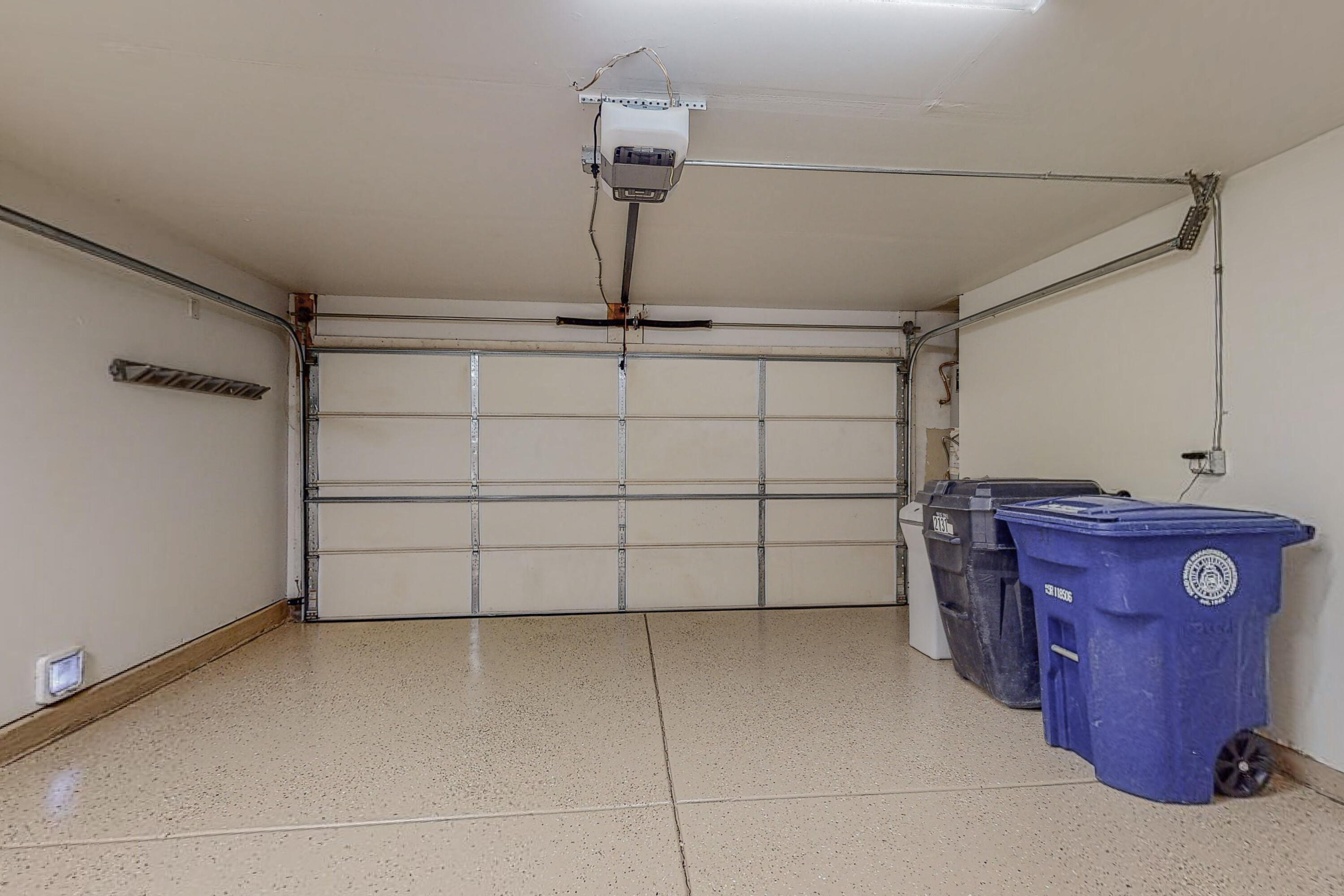 2131 Altura Azul Lane NE