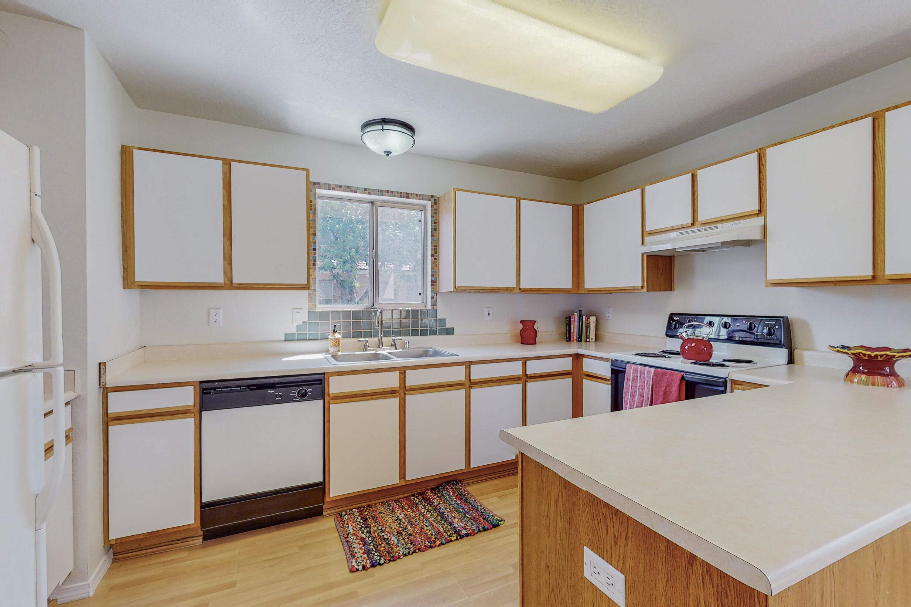 2131 Altura Azul Lane NE