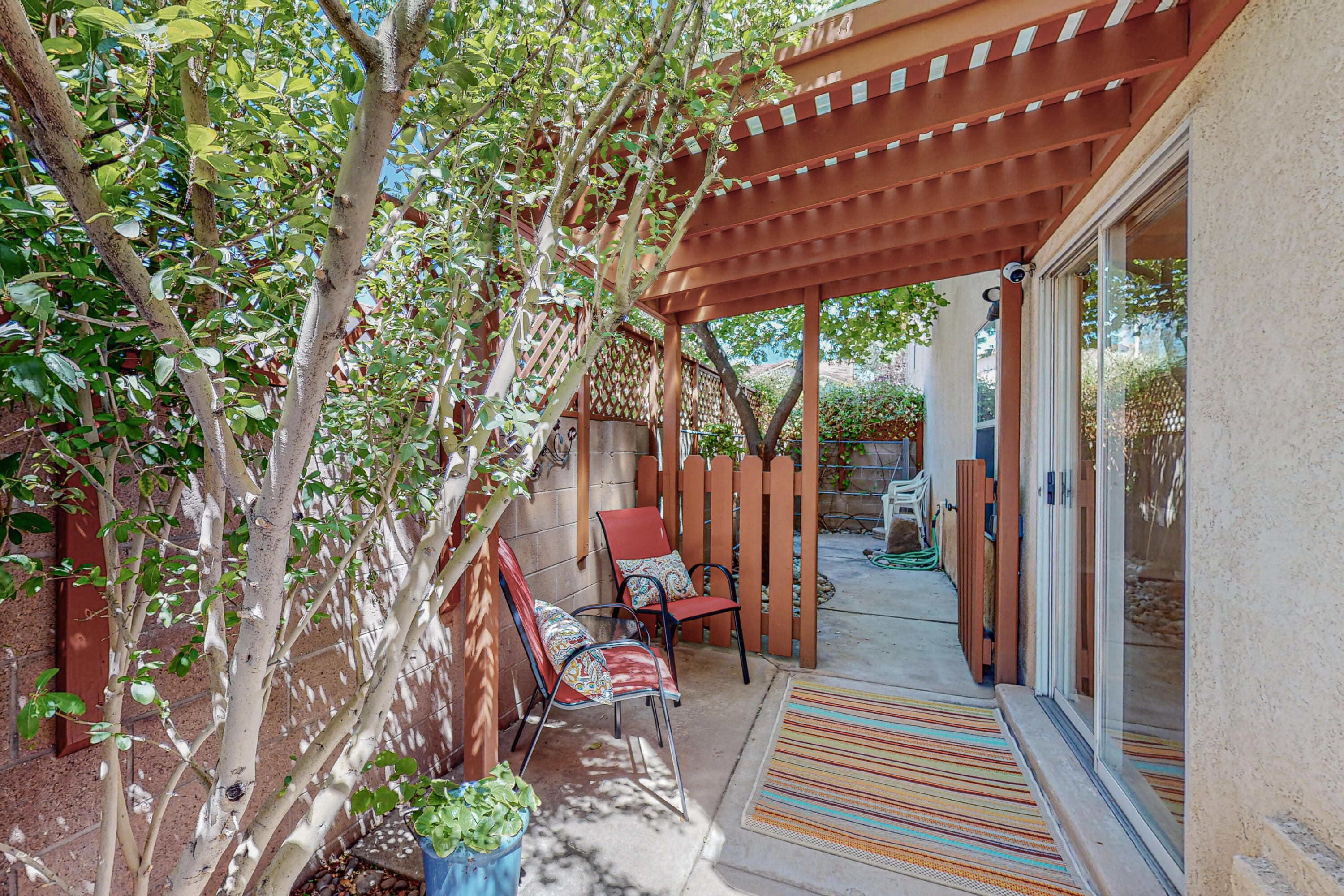 2131 Altura Azul Lane NE