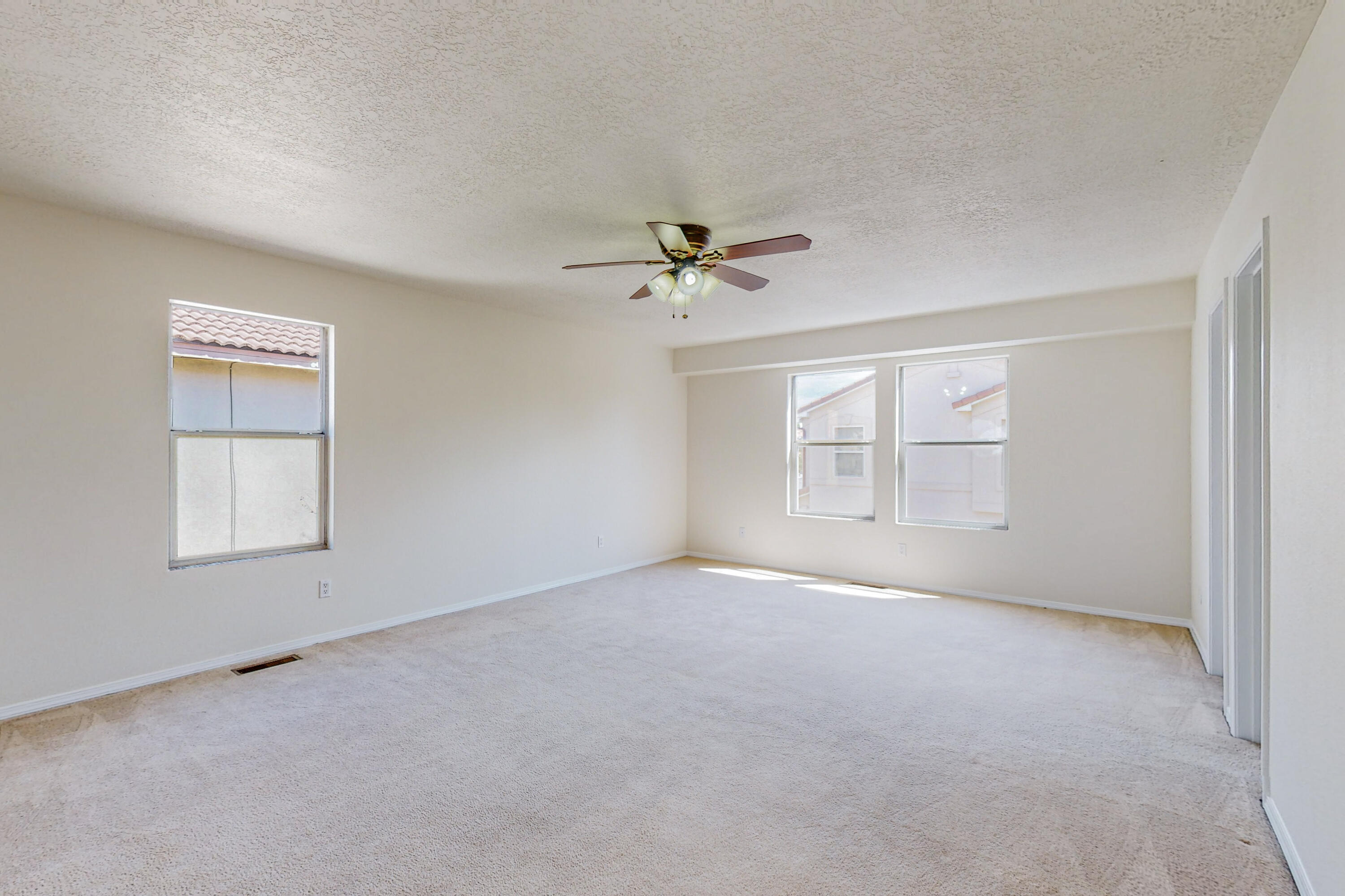 2131 Altura Azul Lane NE