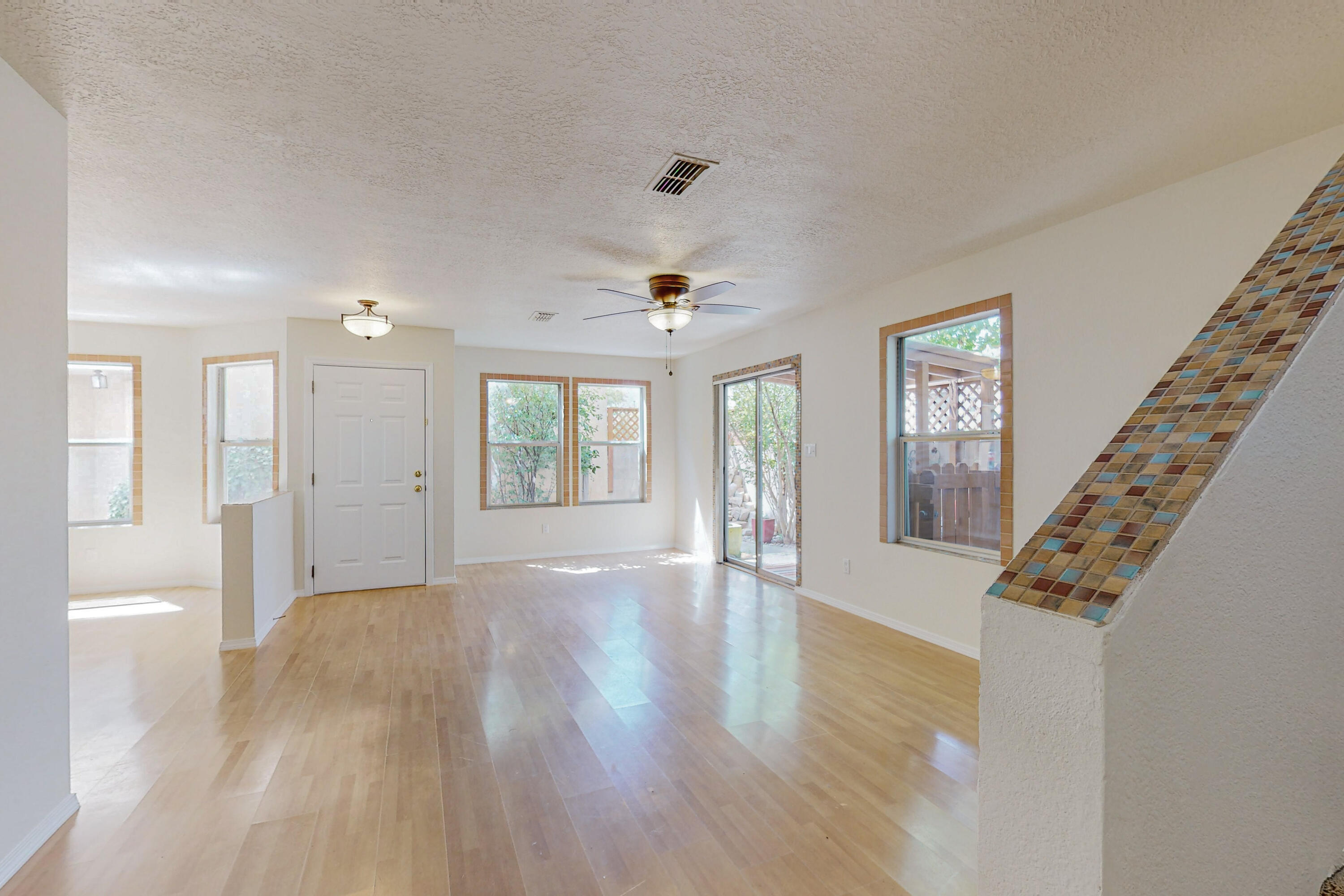 2131 Altura Azul Lane NE