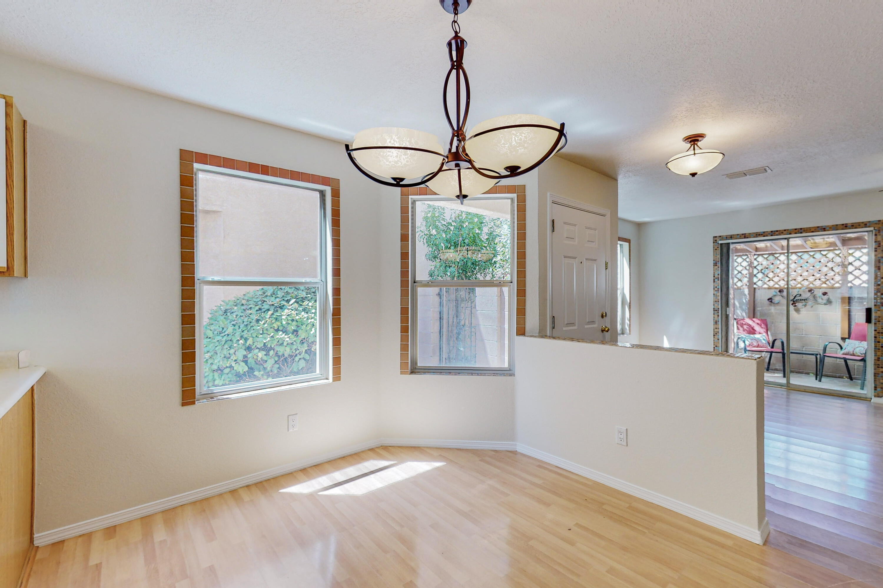 2131 Altura Azul Lane NE