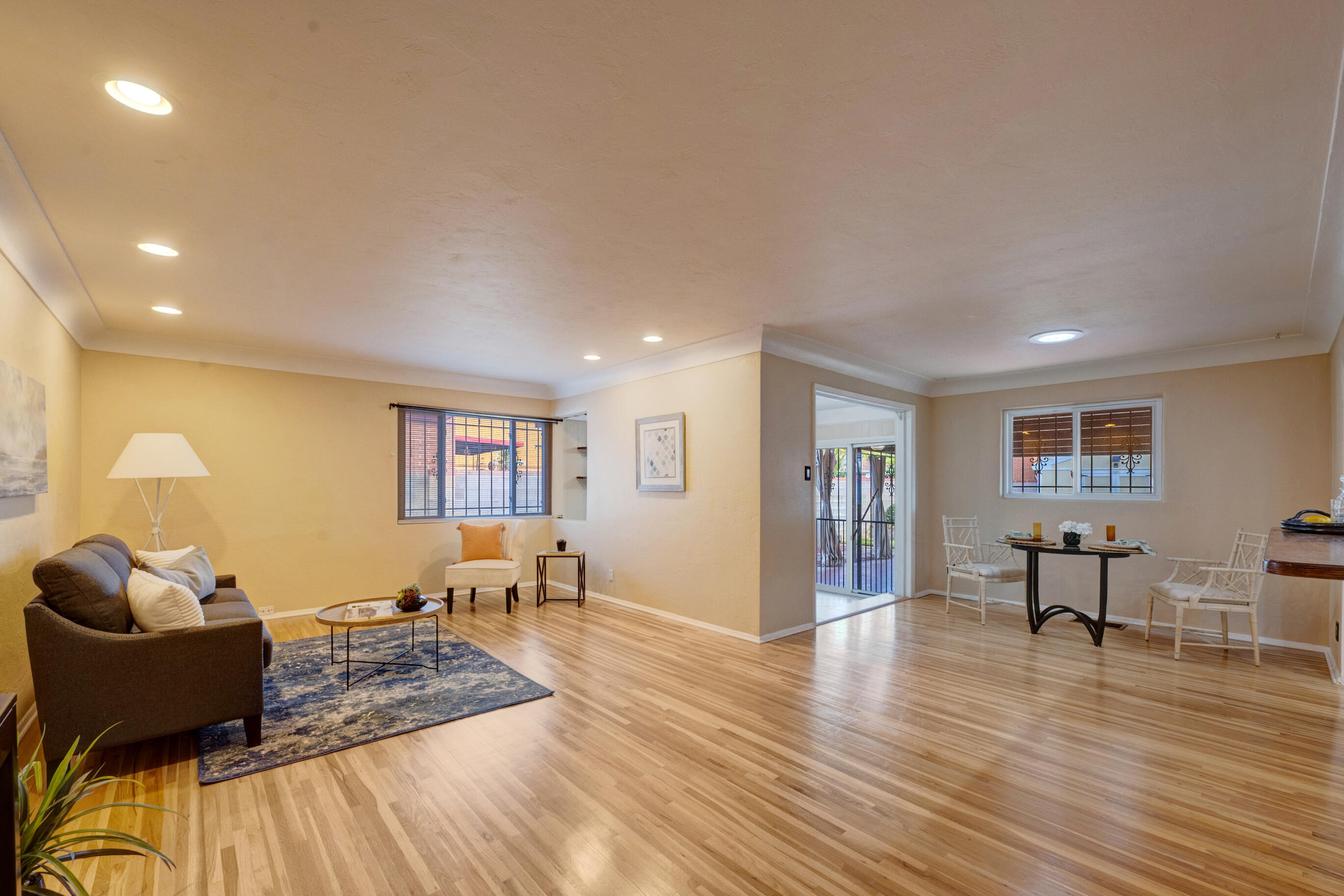 7510 Euclid Avenue NE