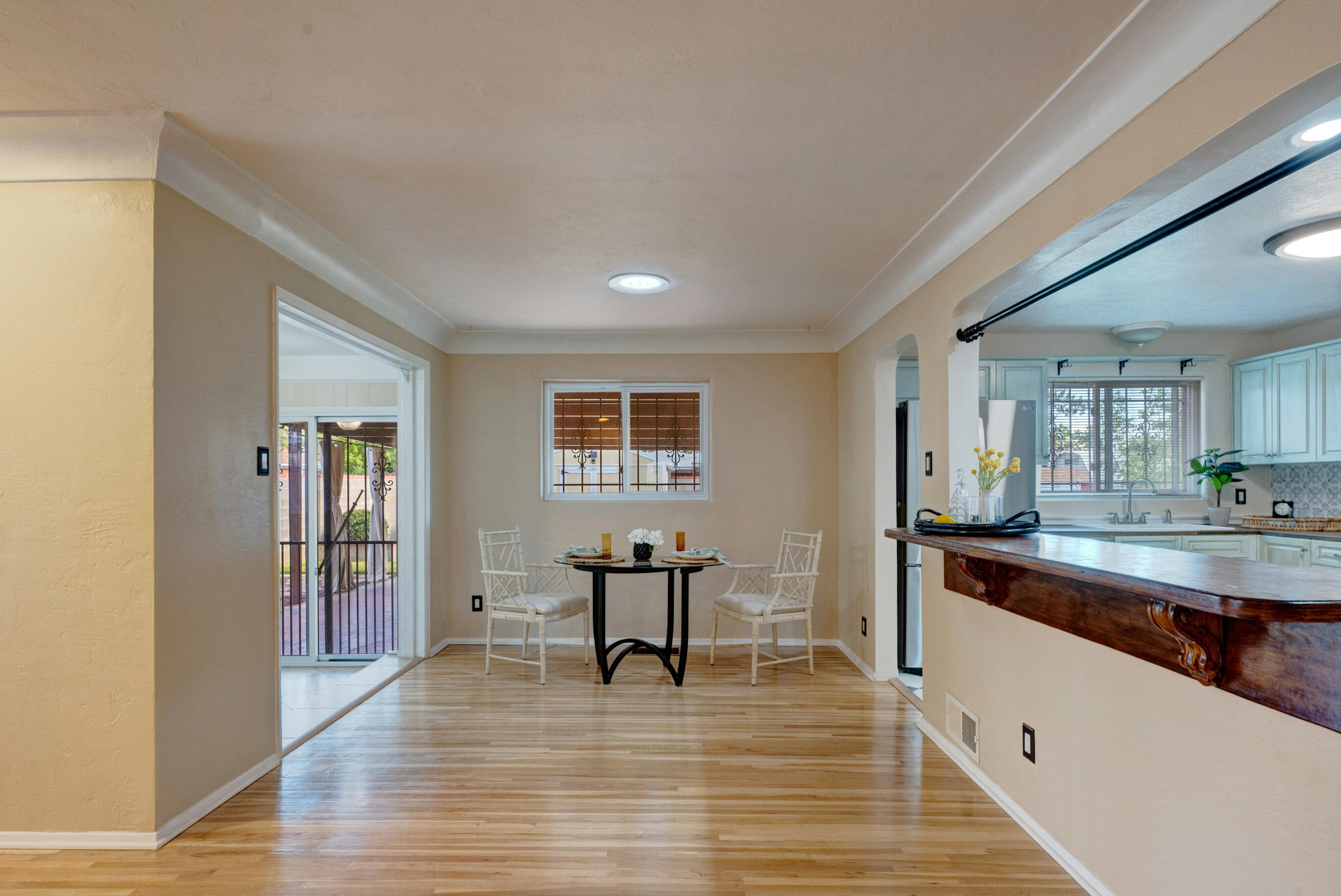 7510 Euclid Avenue NE