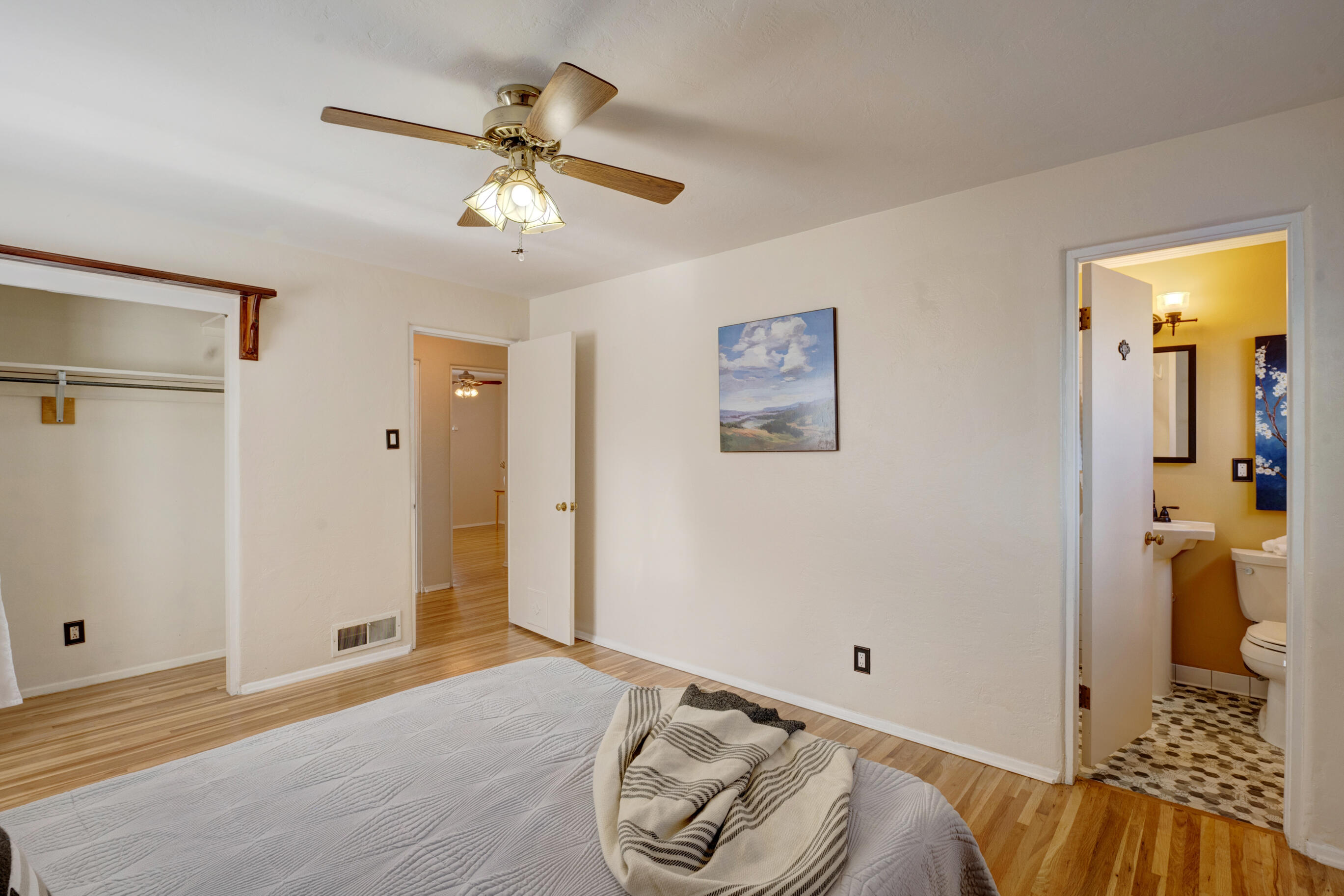 7510 Euclid Avenue NE