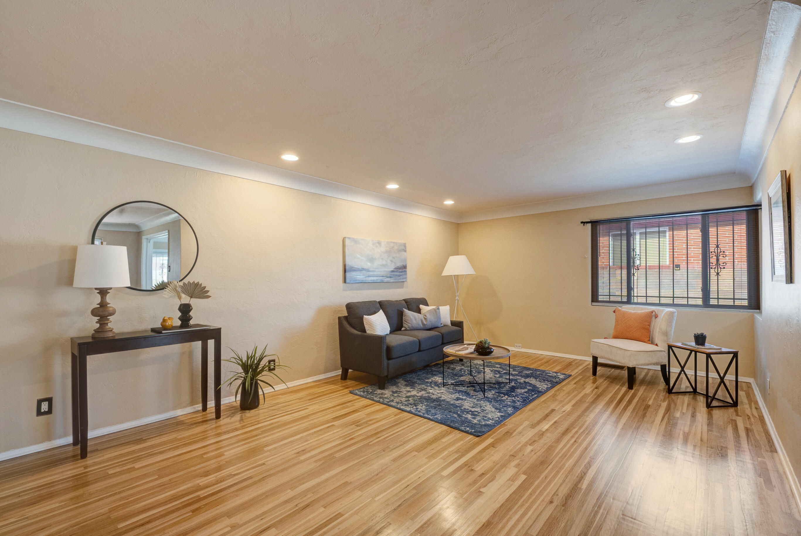 7510 Euclid Avenue NE