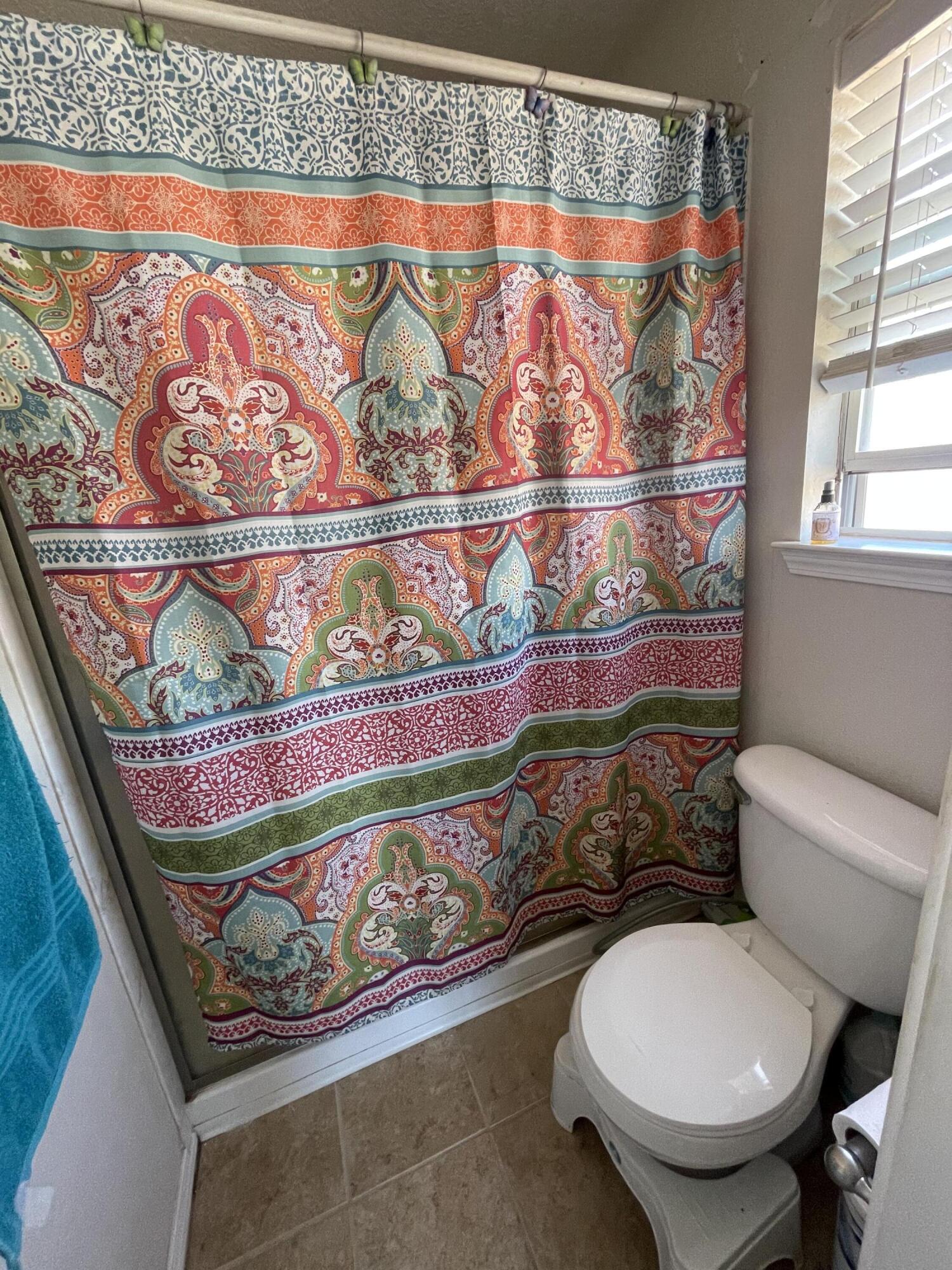 9027 Eiffel Avenue SW