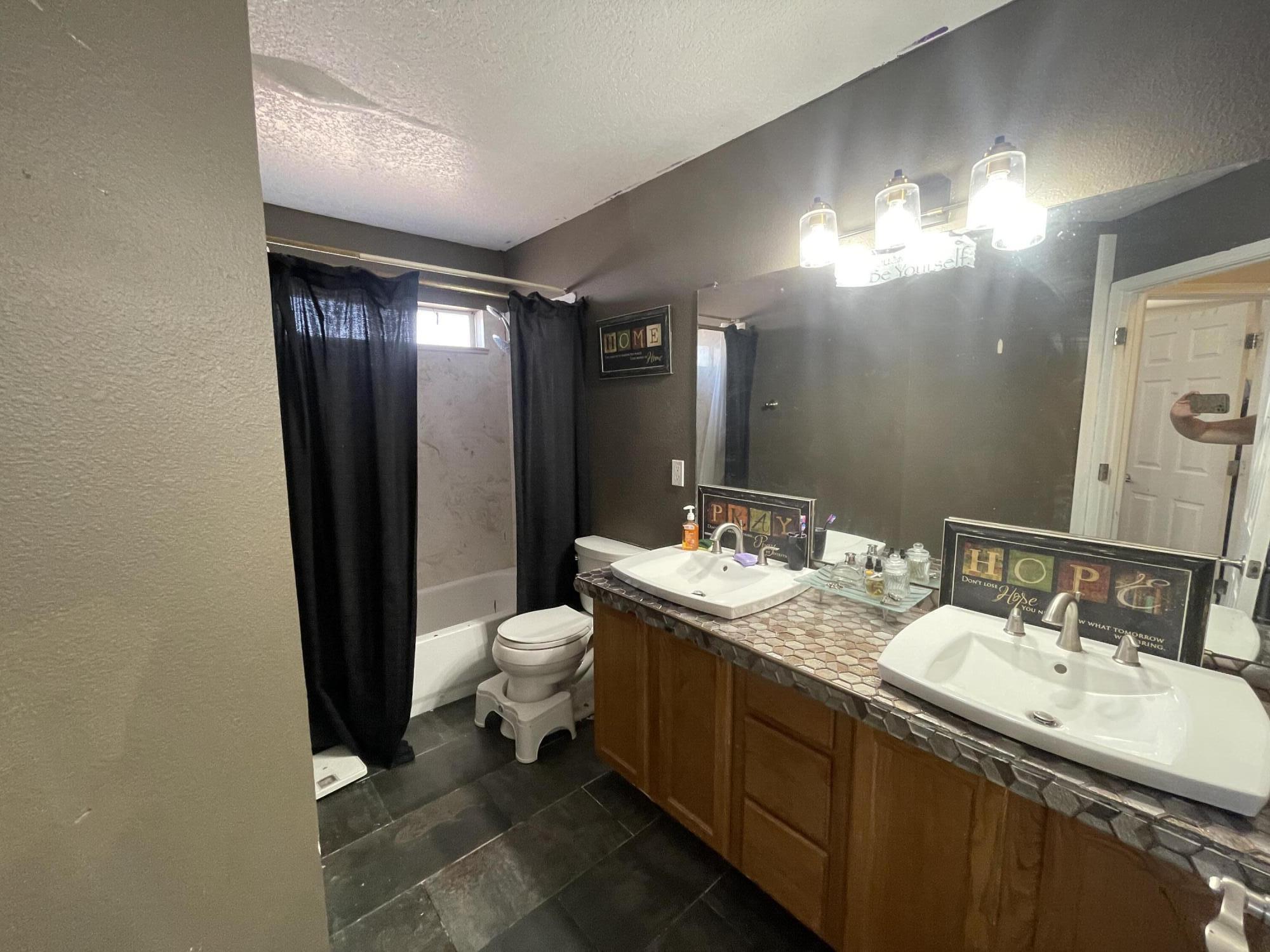 9027 Eiffel Avenue SW