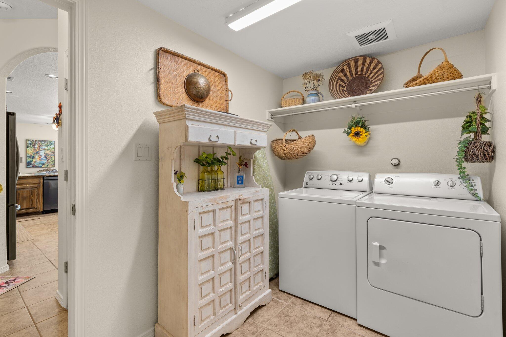 859 Palo Duro Drive NE