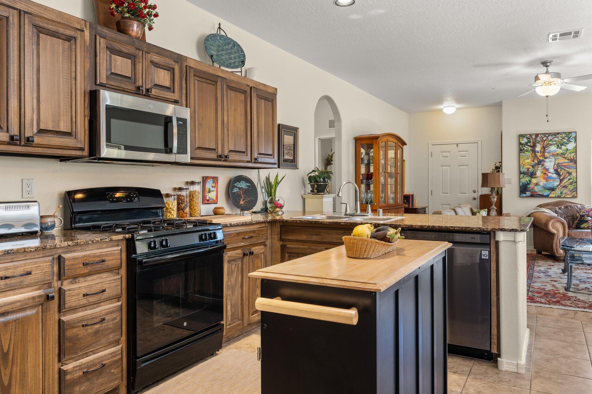 859 Palo Duro Drive NE