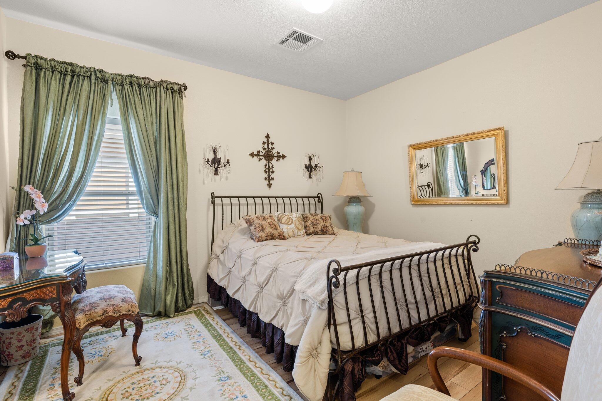 859 Palo Duro Drive NE