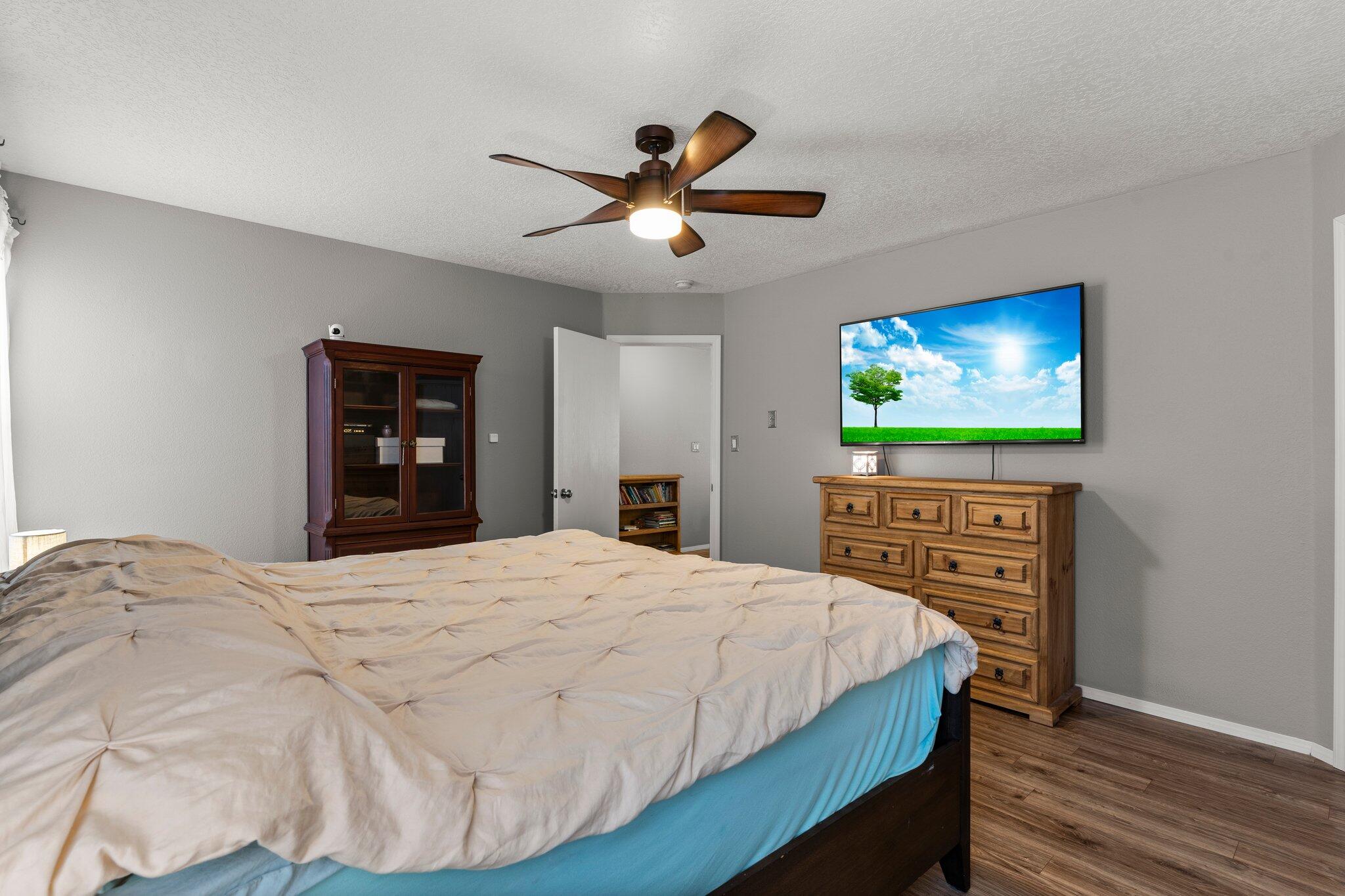 10523 Trieste Court NW