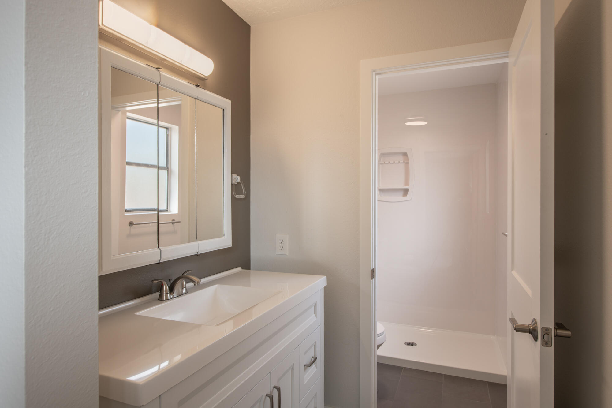 870 Tarpon Avenue SE