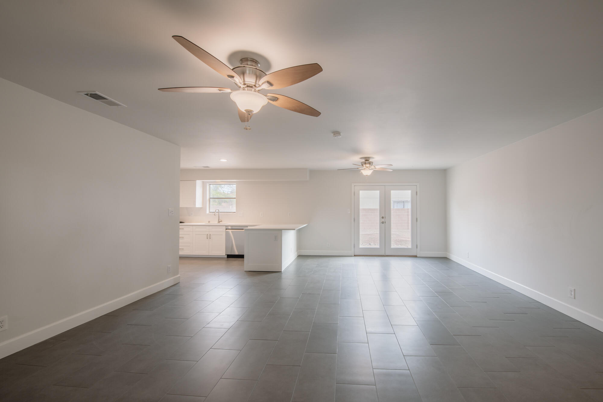 870 Tarpon Avenue SE