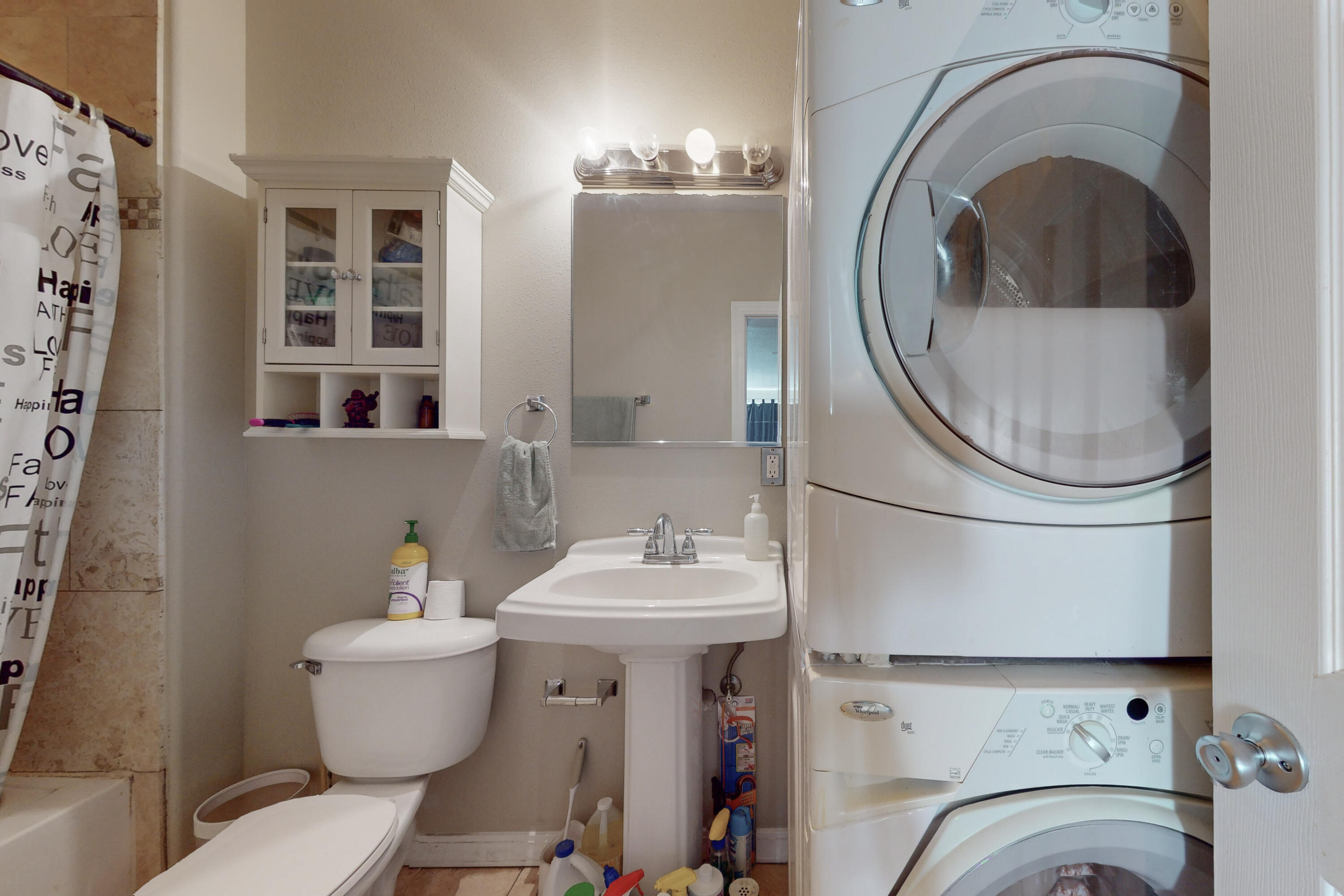 302 Val Verde Drive SE C