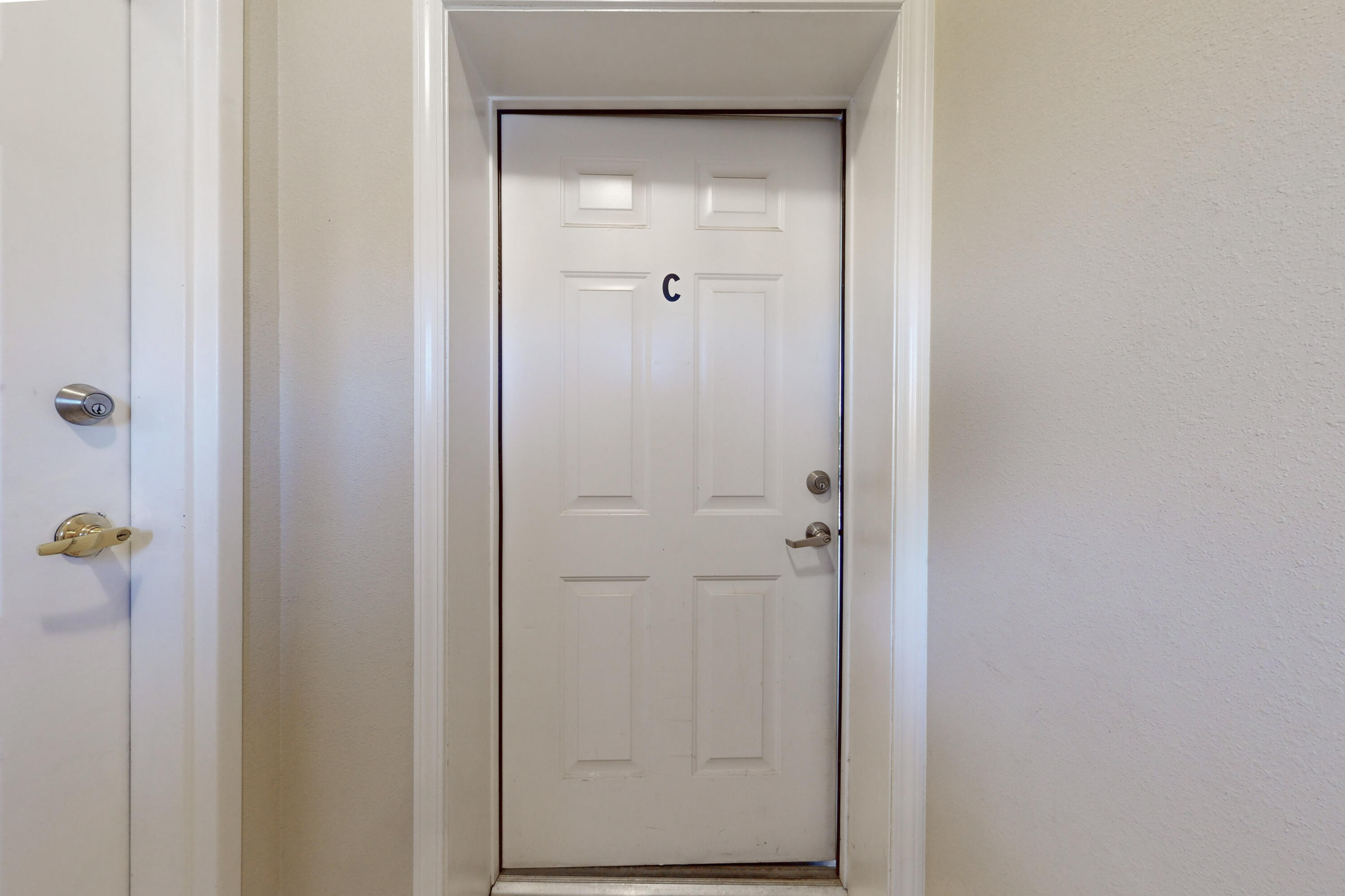 302 Val Verde Drive SE C