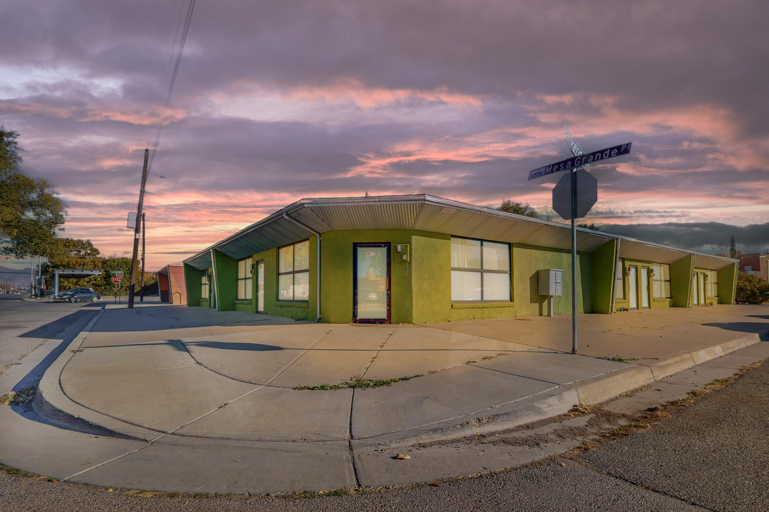 302 Val Verde Drive SE D