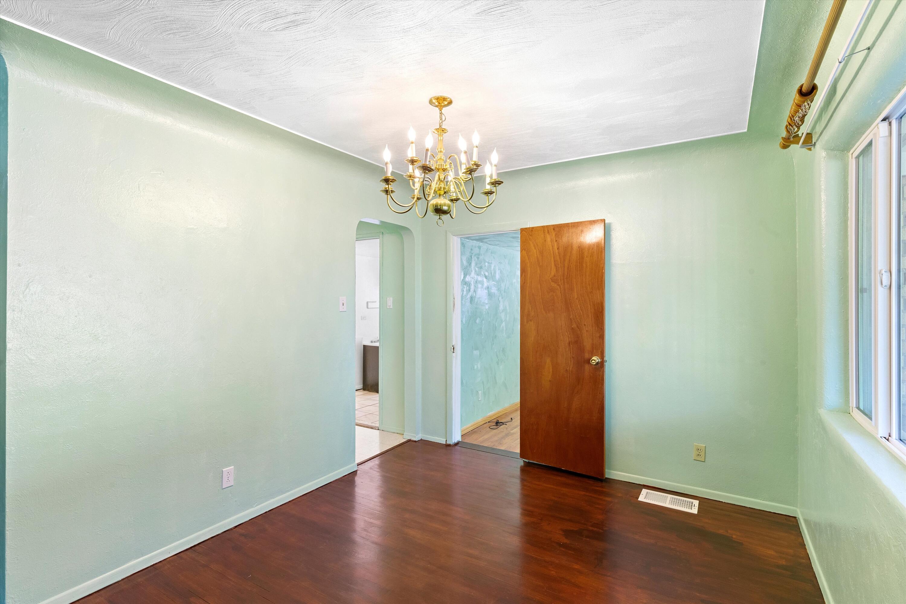 1120 Indiana Street SE