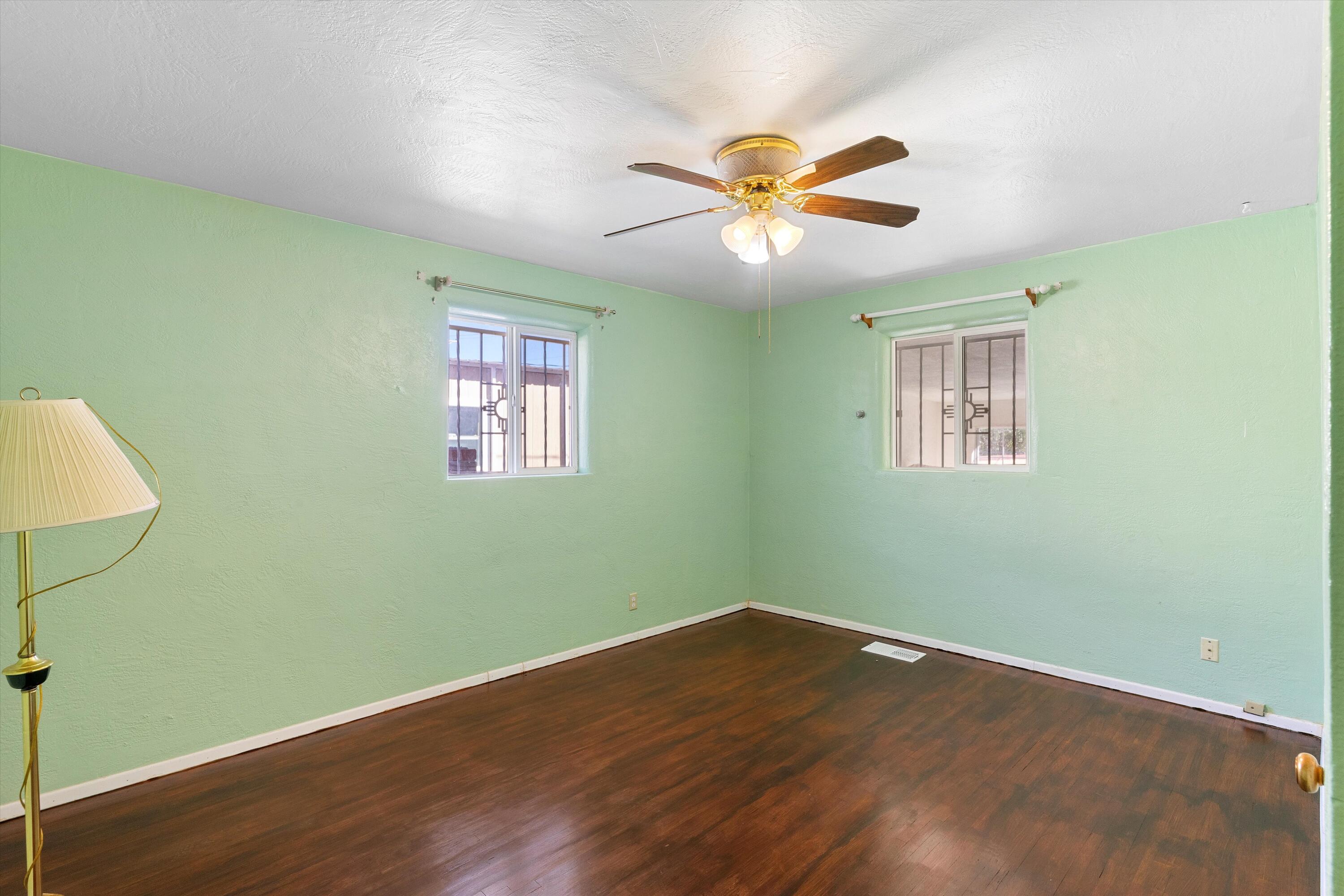 1120 Indiana Street SE