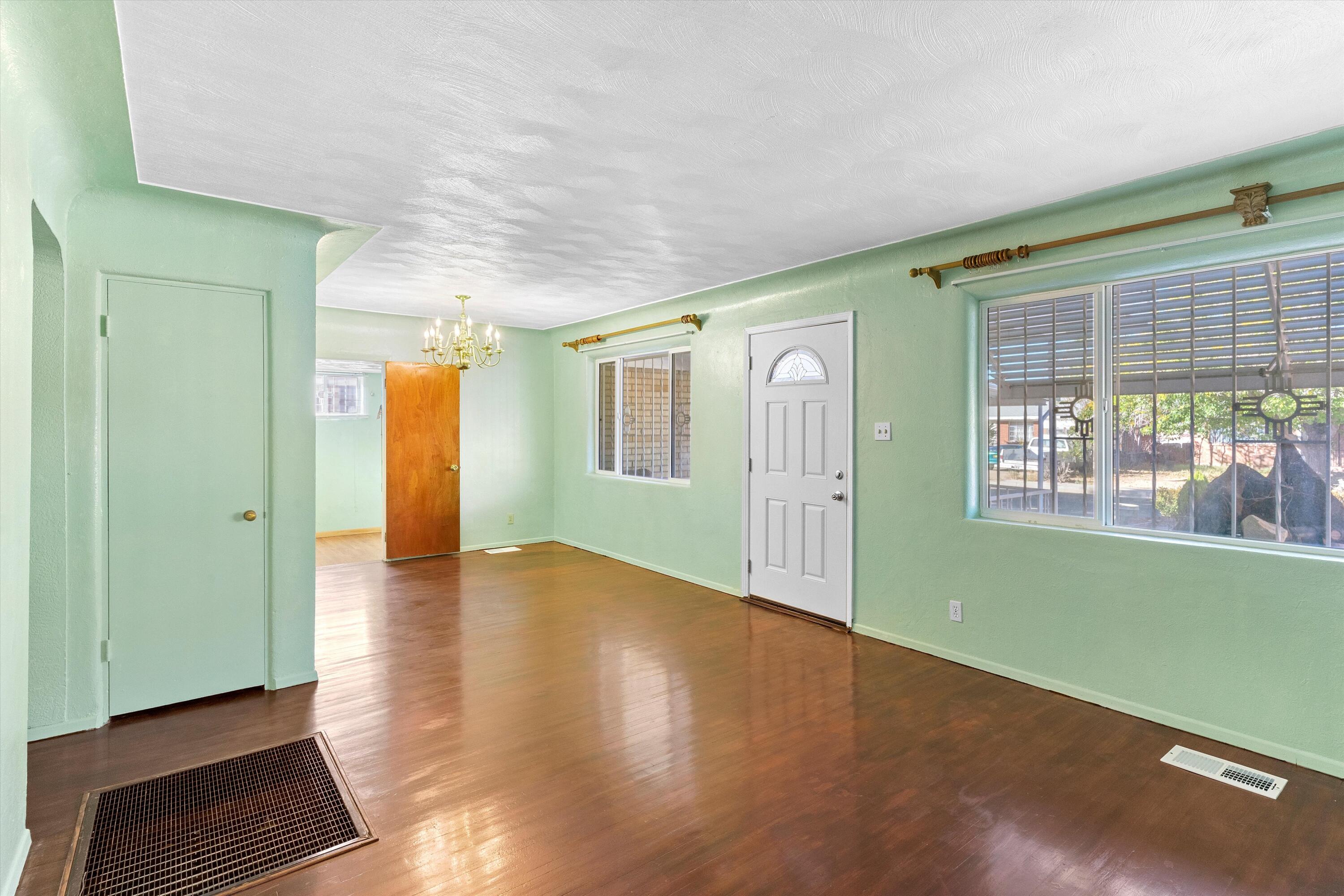 1120 Indiana Street SE