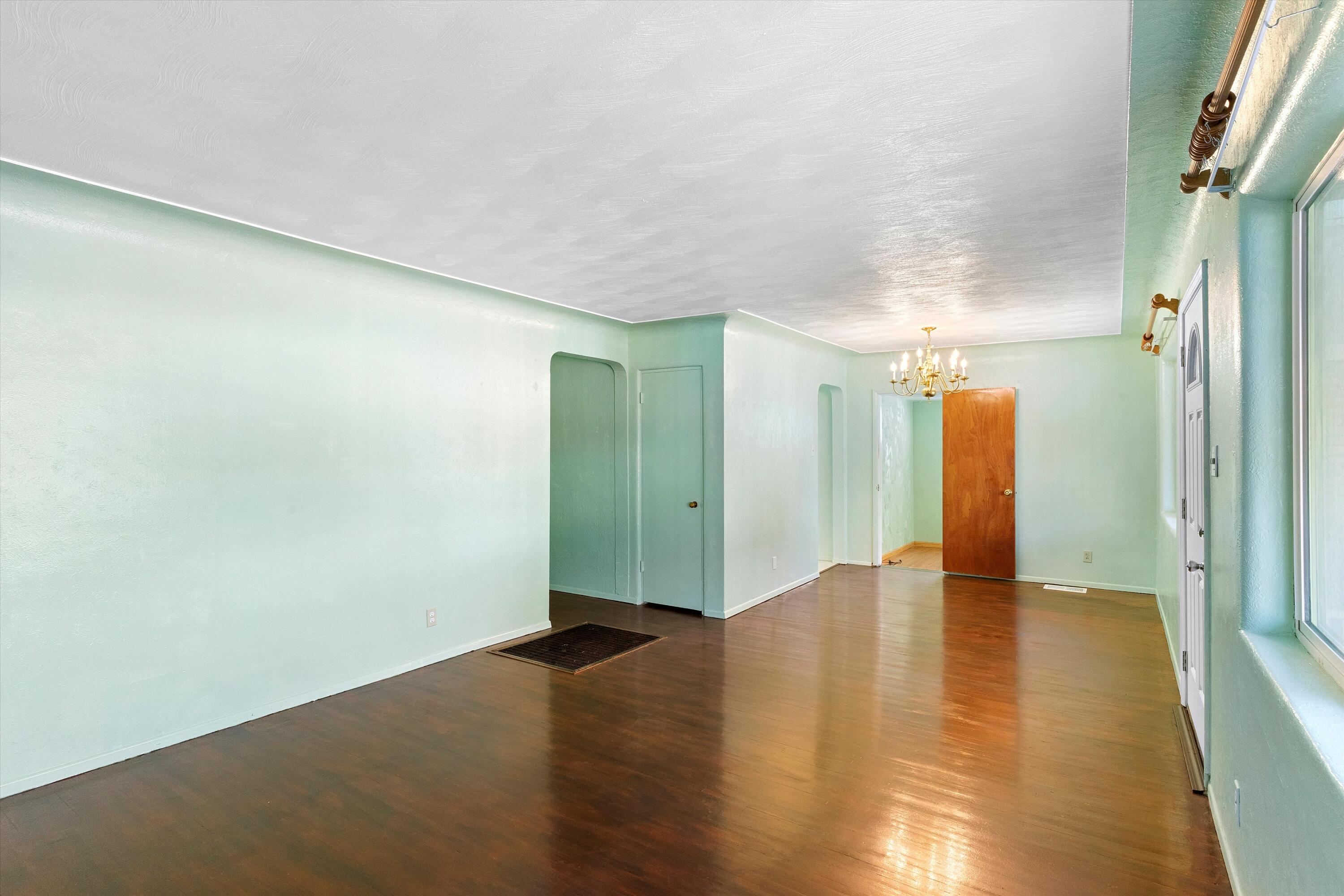 1120 Indiana Street SE