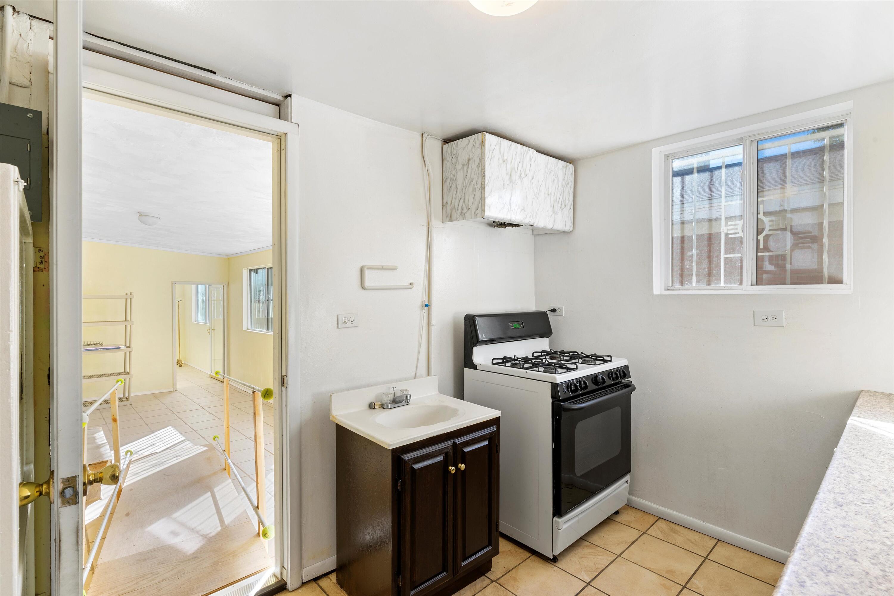 1120 Indiana Street SE