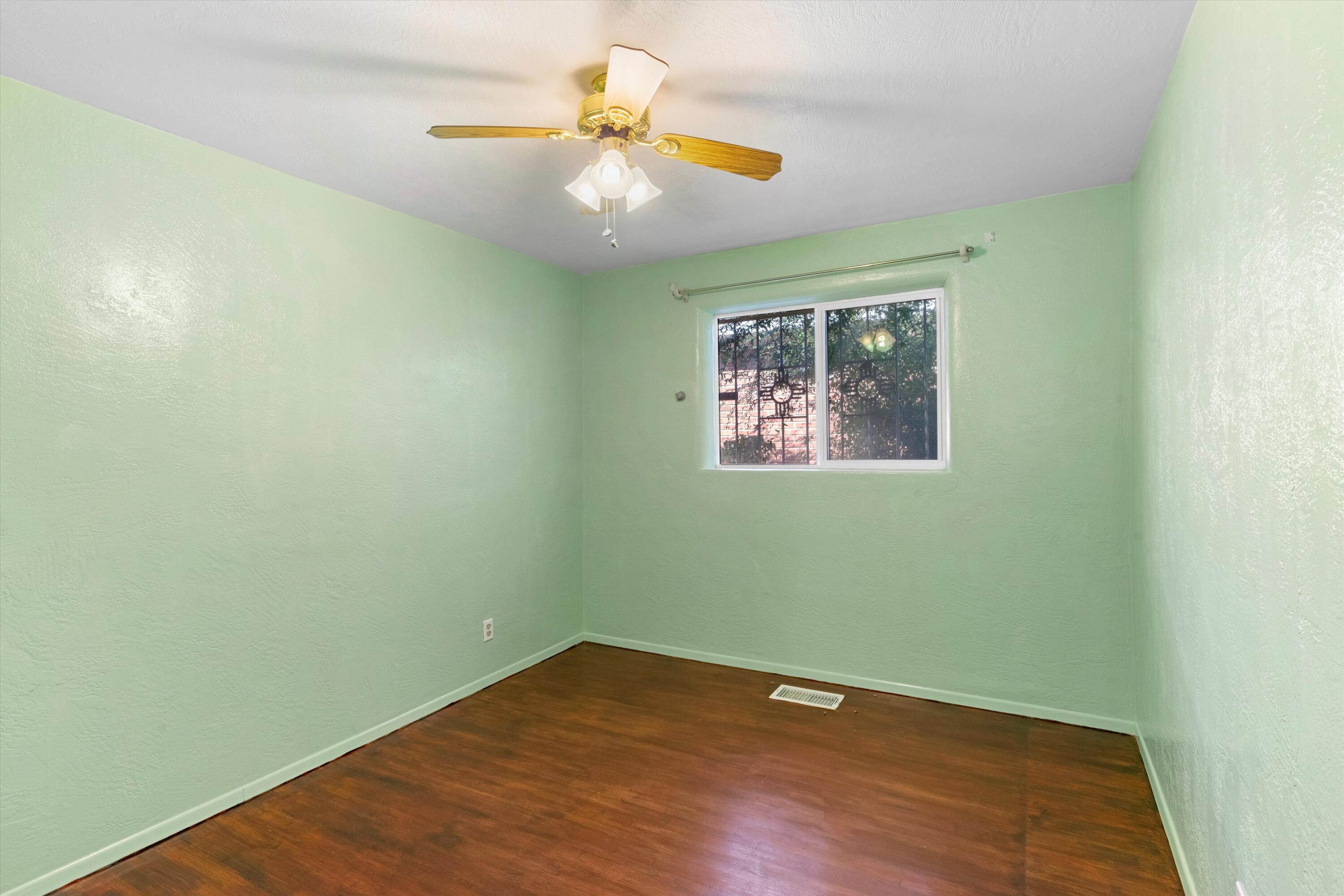 1120 Indiana Street SE