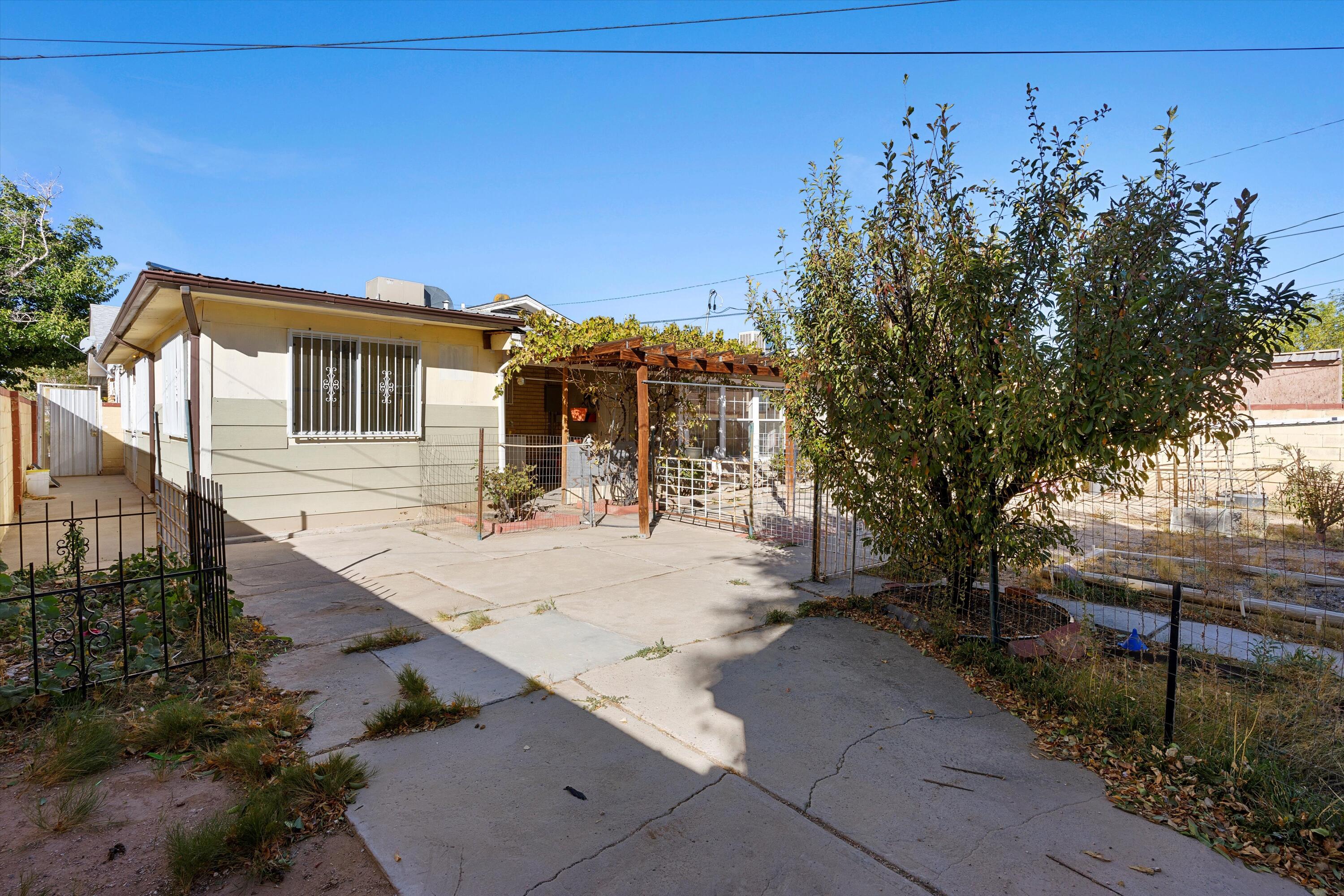 1120 Indiana Street SE