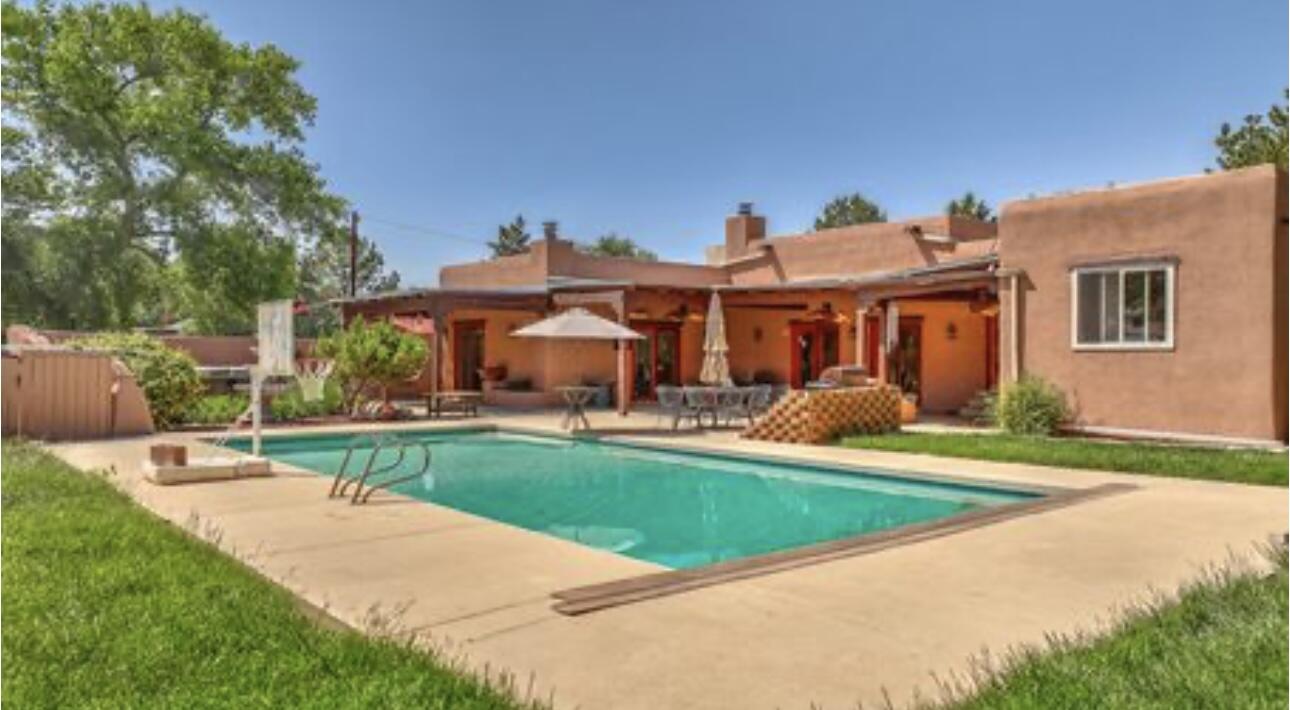 1122 Ortega Road NW