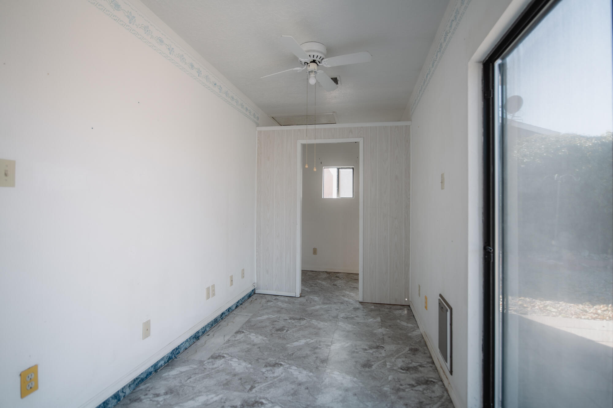 1945 Roanoke Drive NE