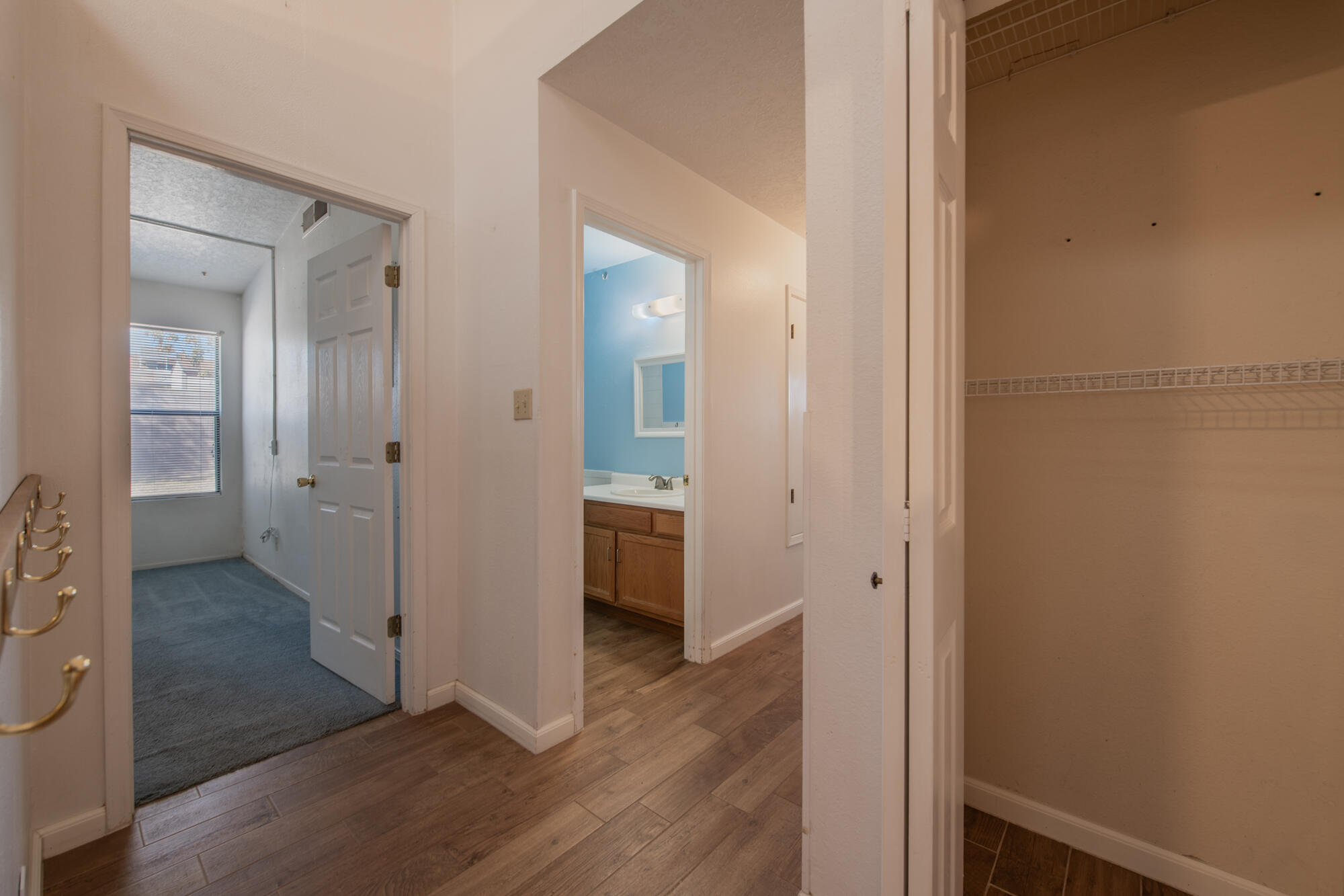 1945 Roanoke Drive NE