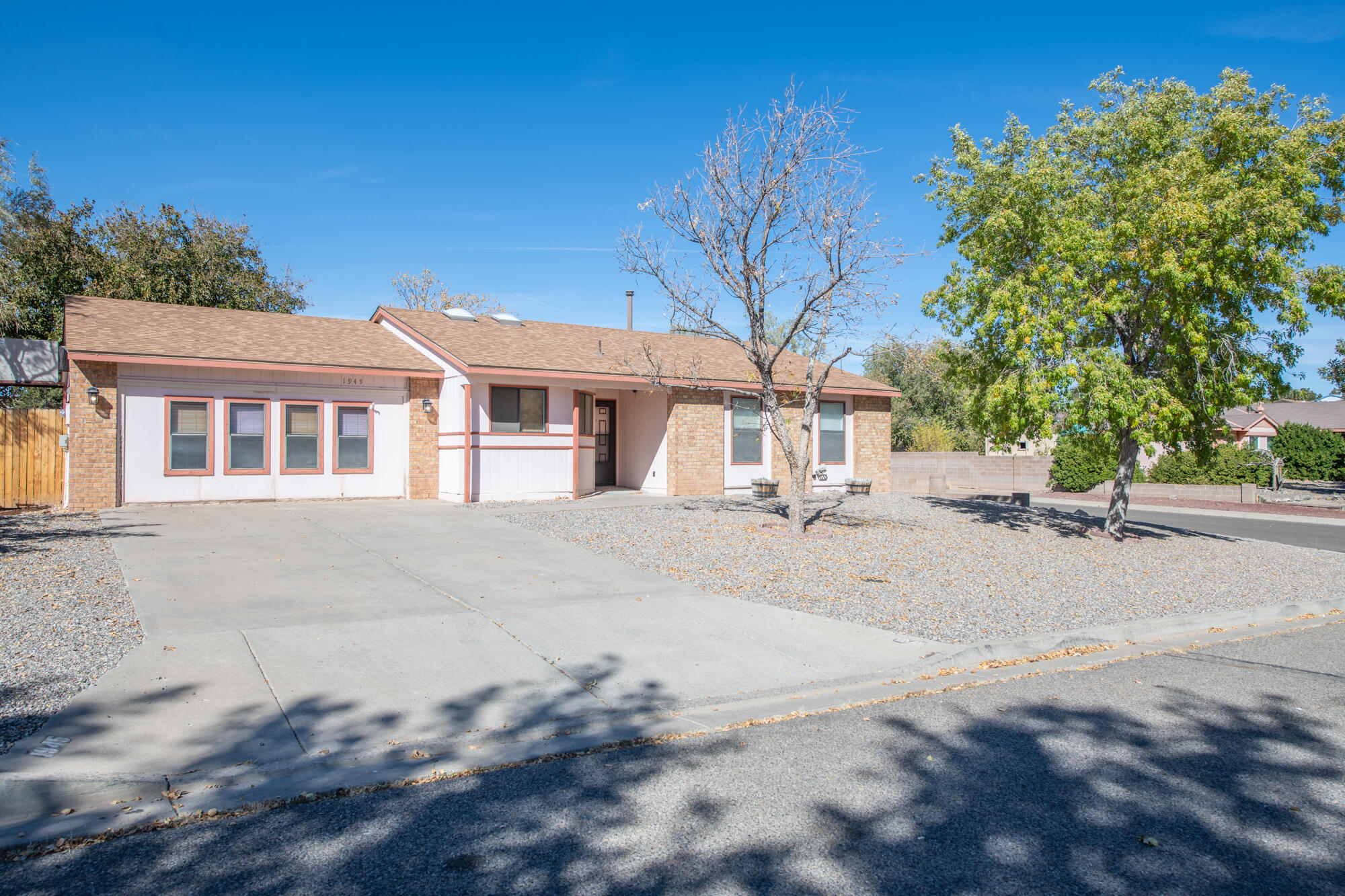 1945 Roanoke Drive NE