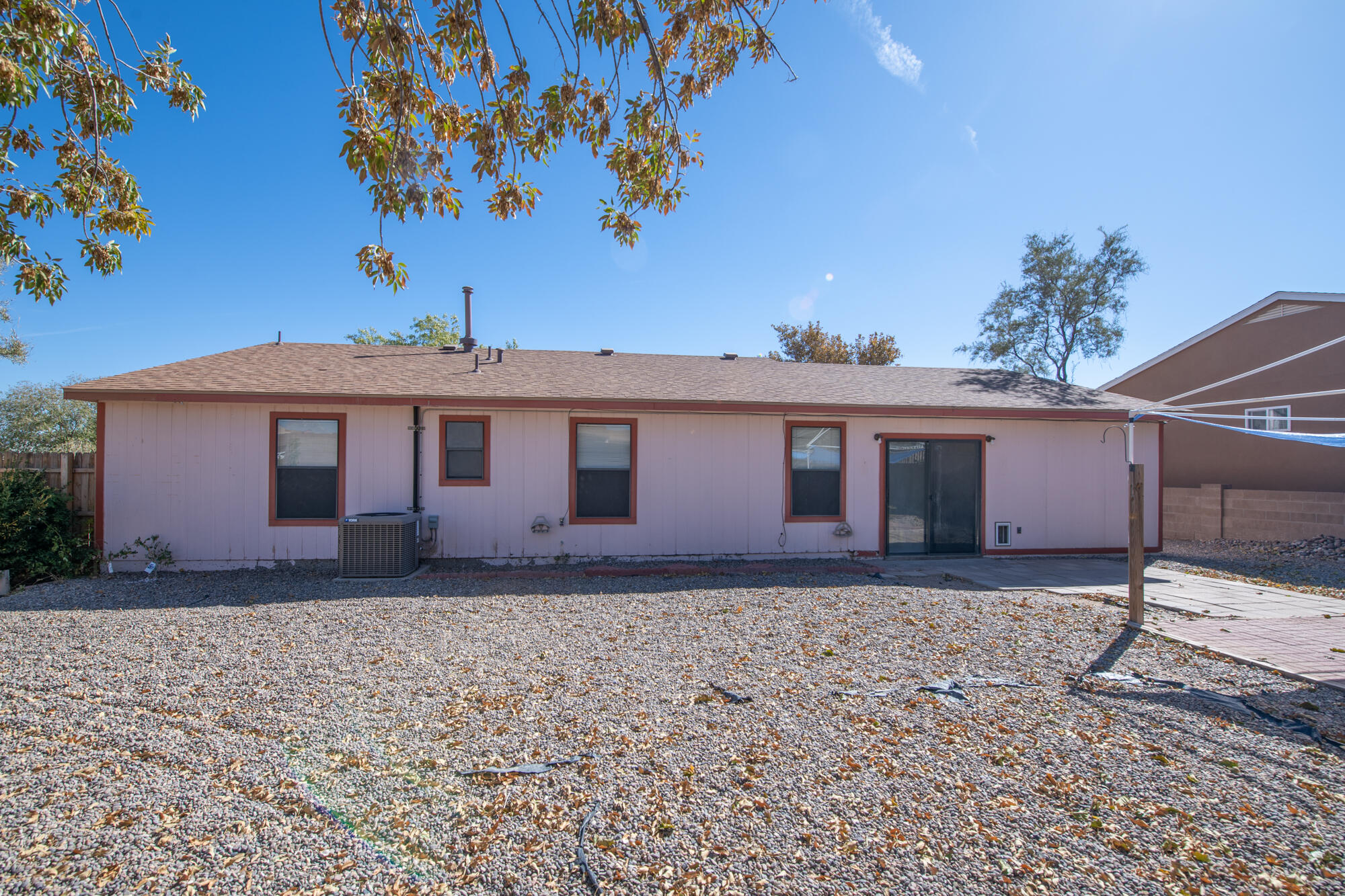 1945 Roanoke Drive NE