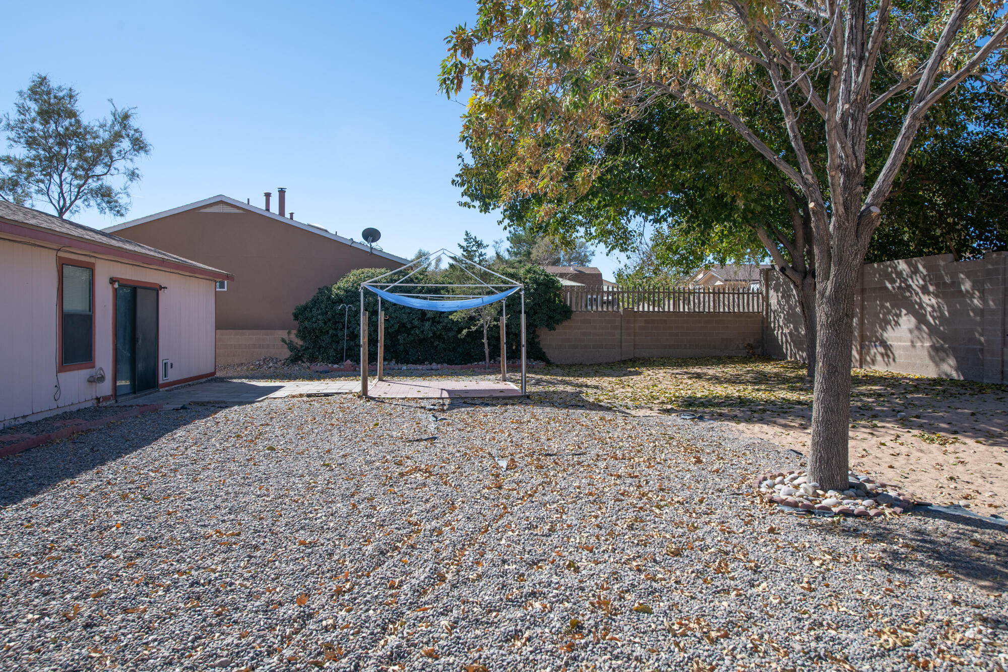 1945 Roanoke Drive NE