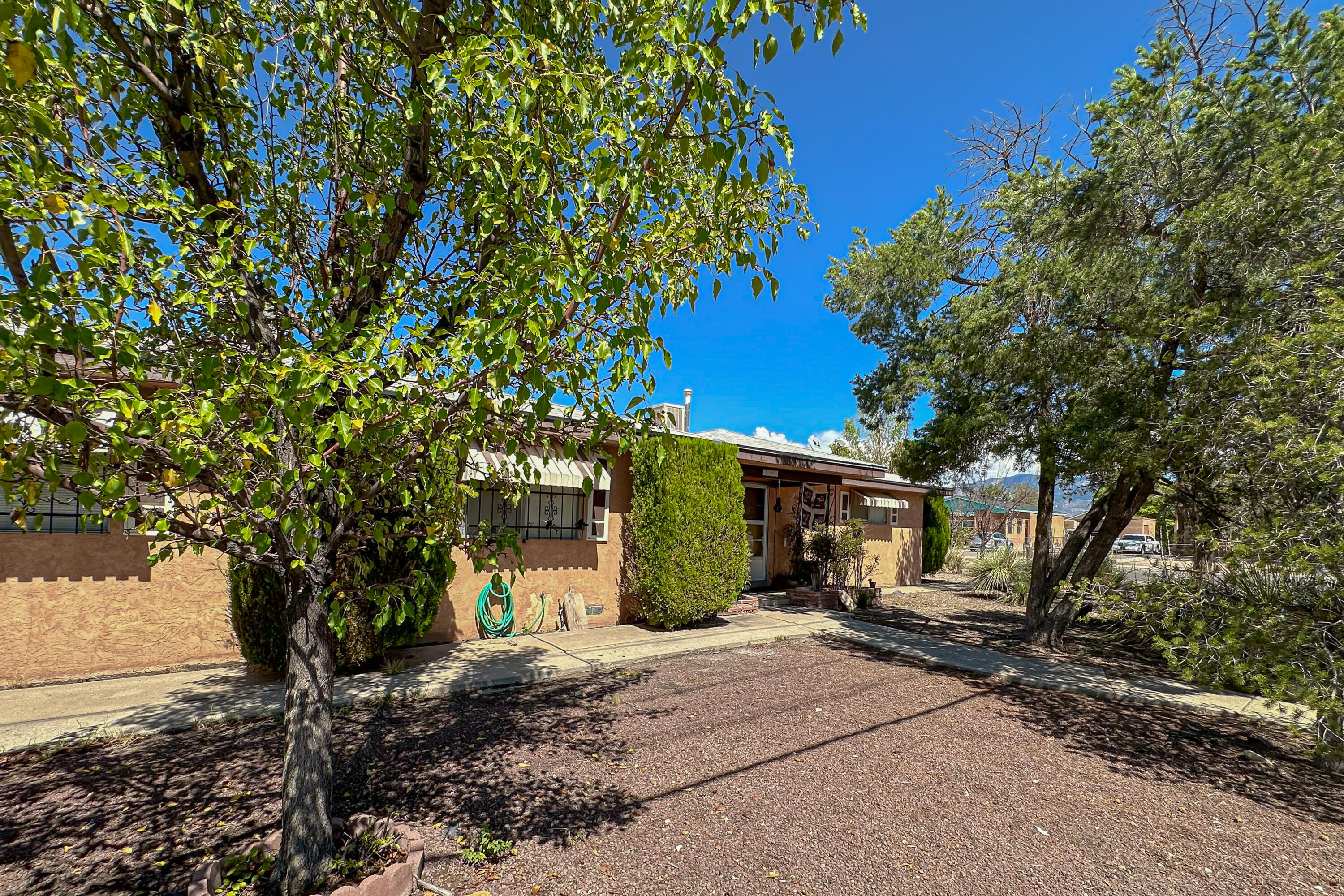 445 California Street SE