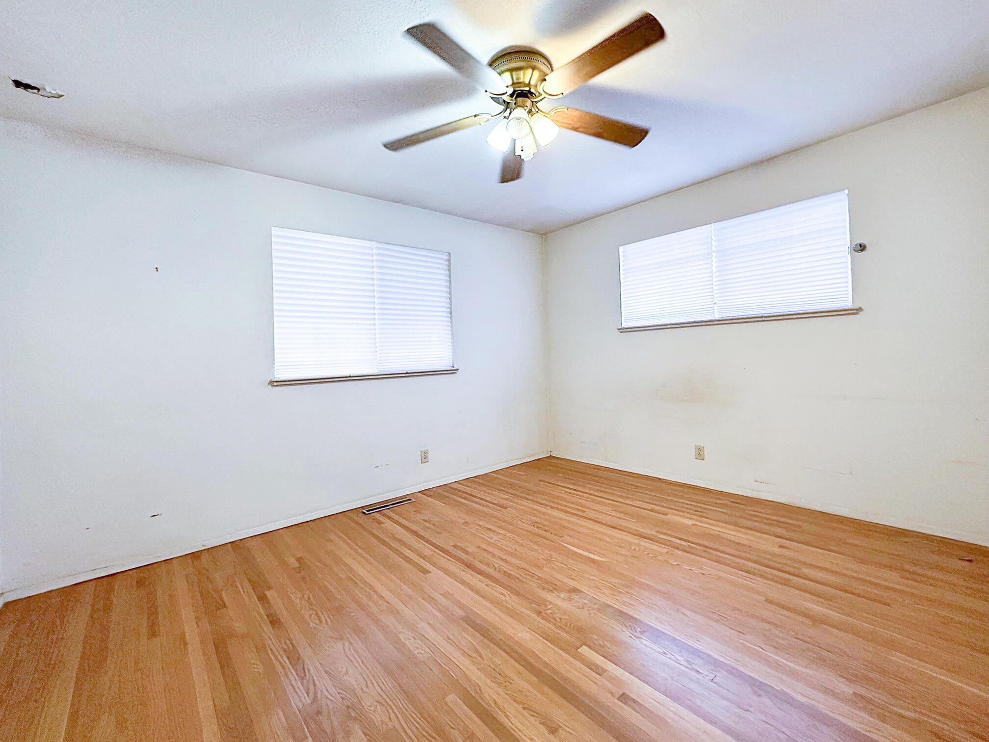 445 California Street SE