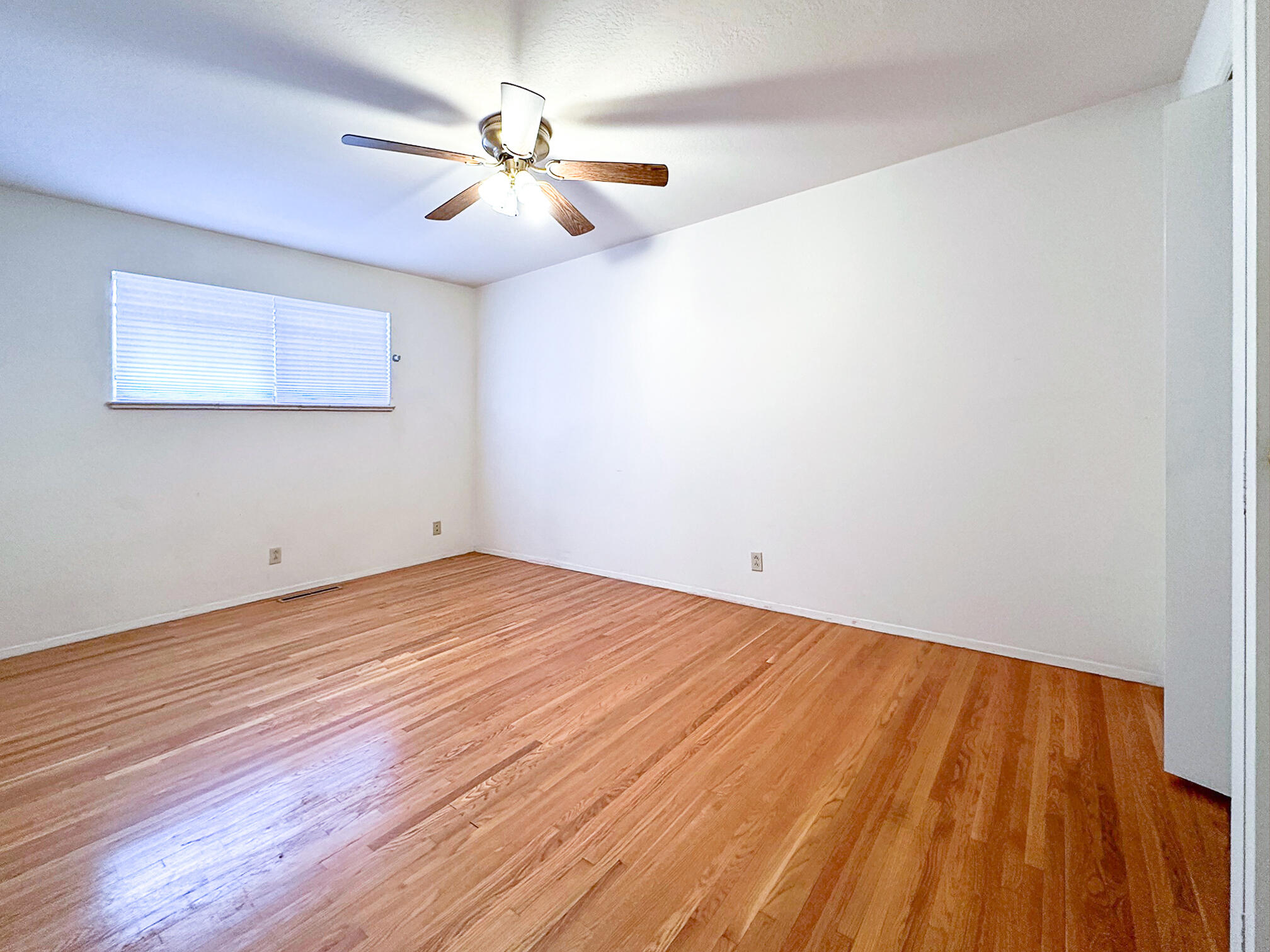 445 California Street SE