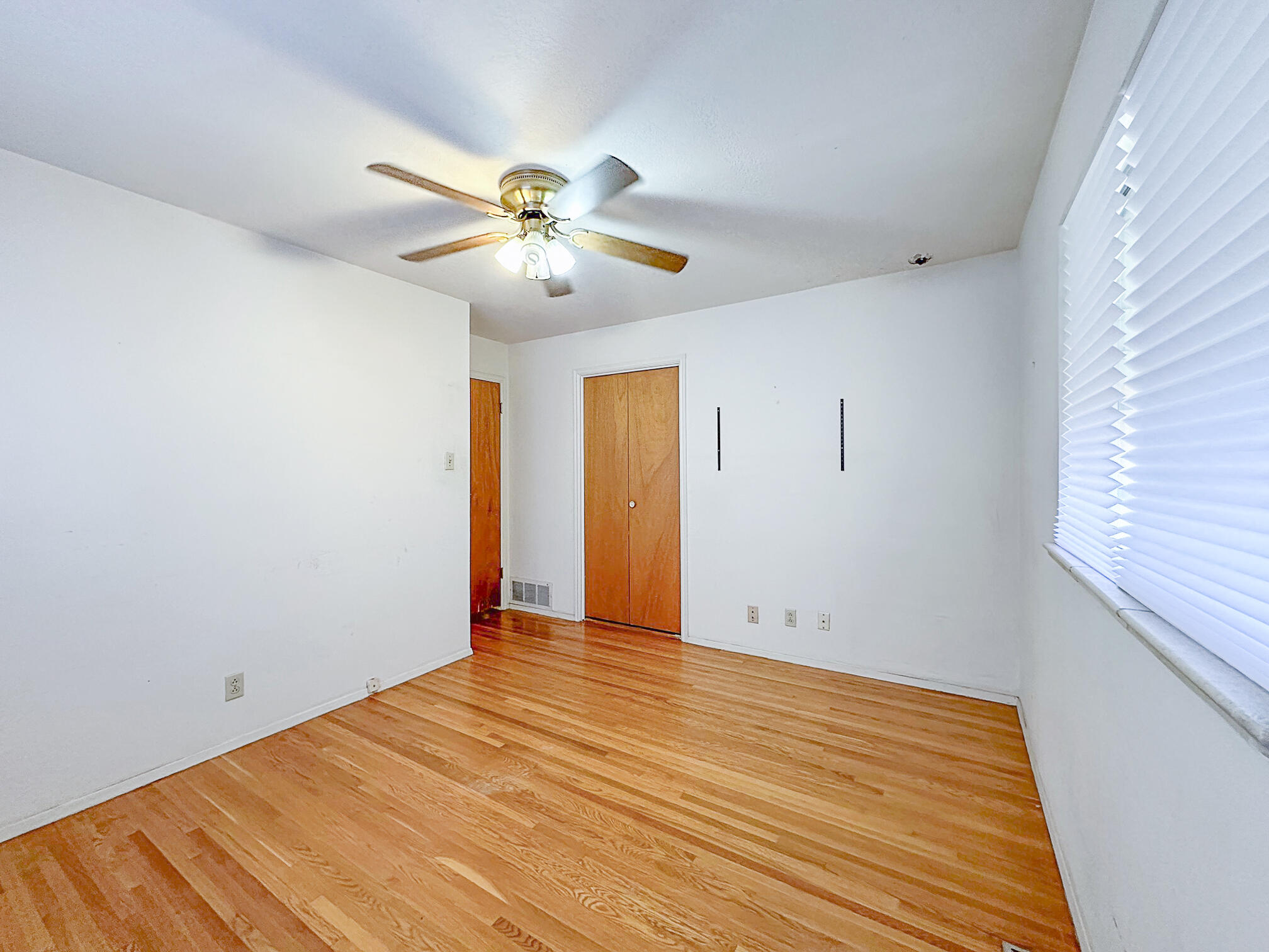 445 California Street SE