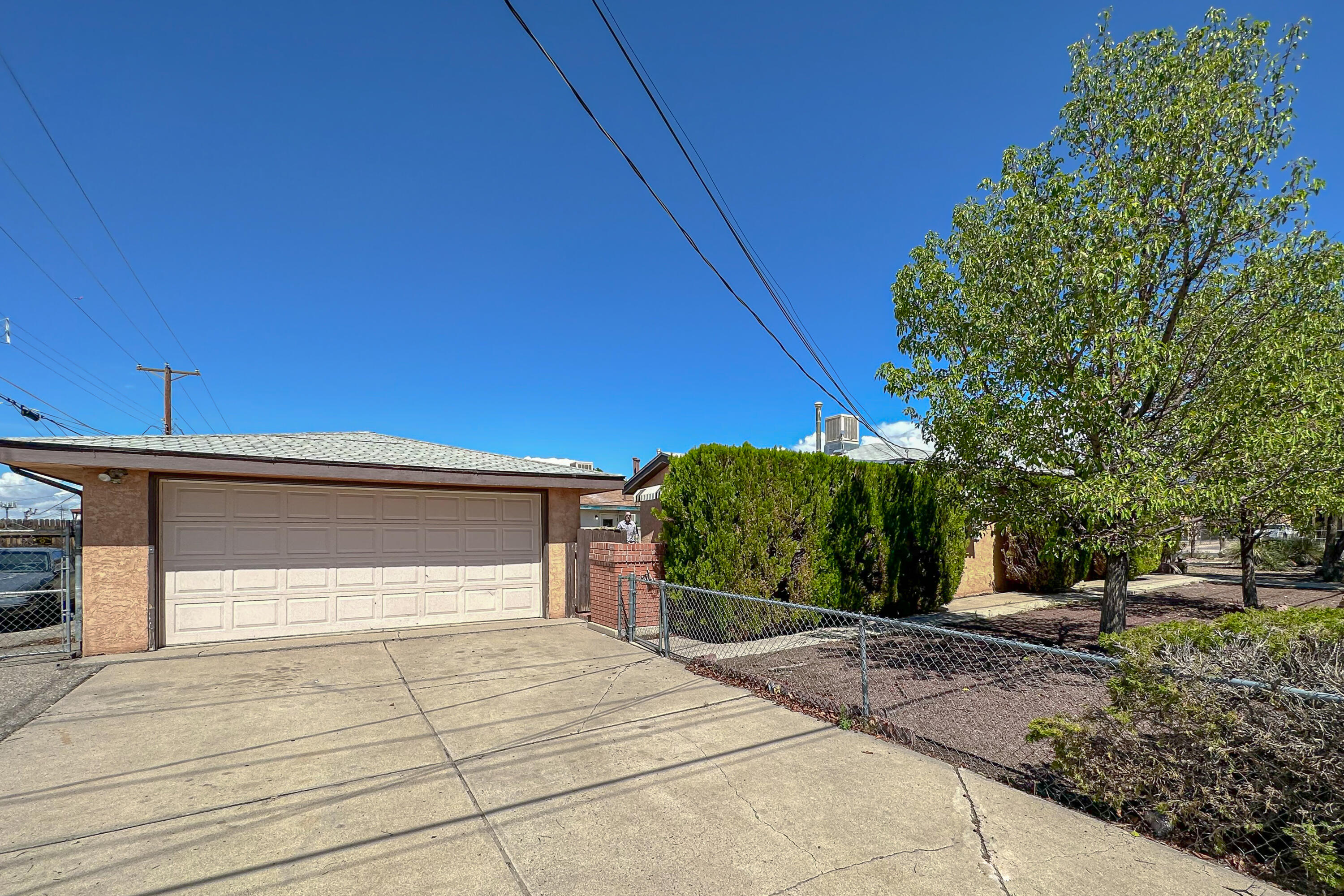 445 California Street SE