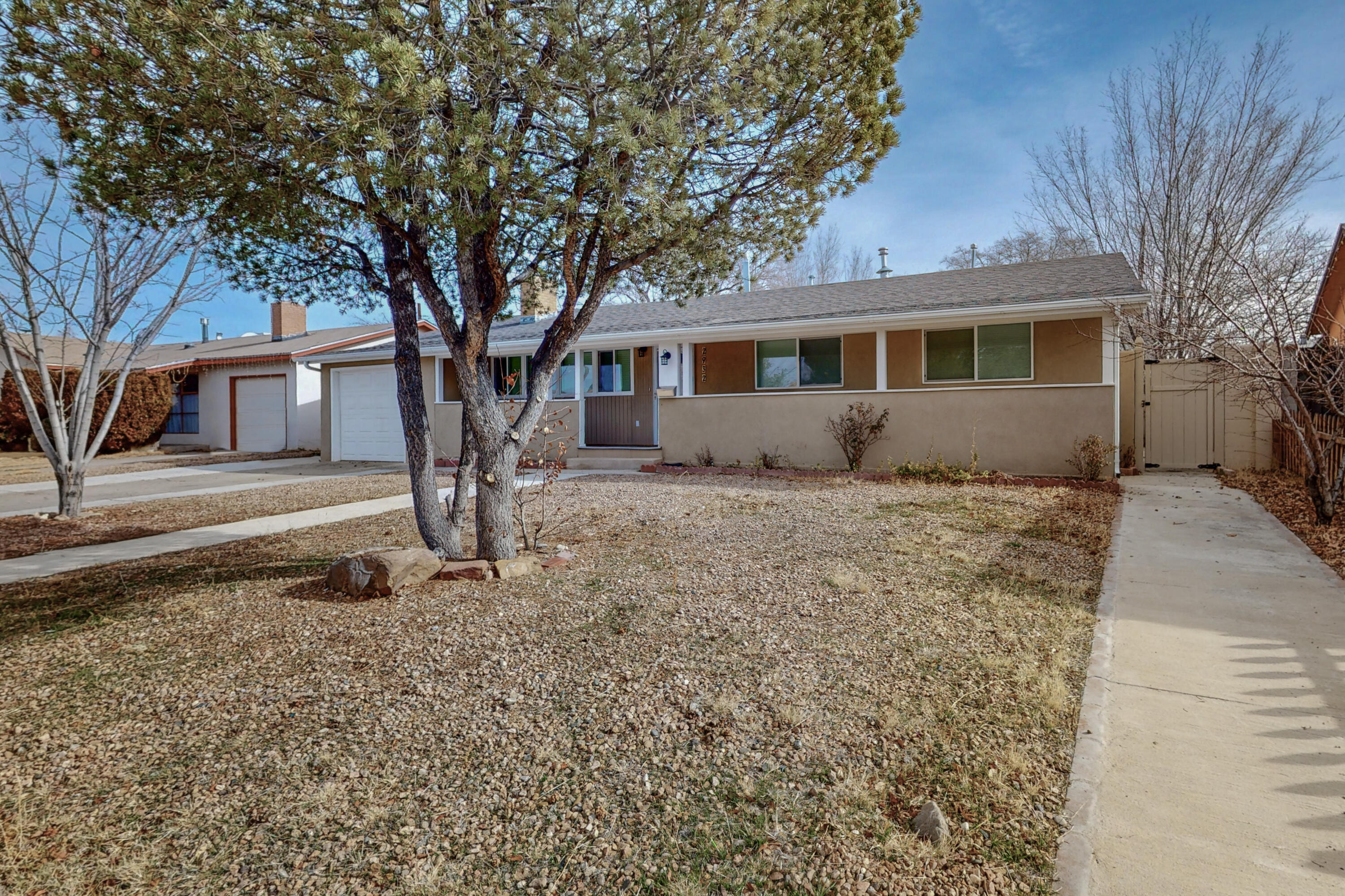 2932 Cuervo Drive NE