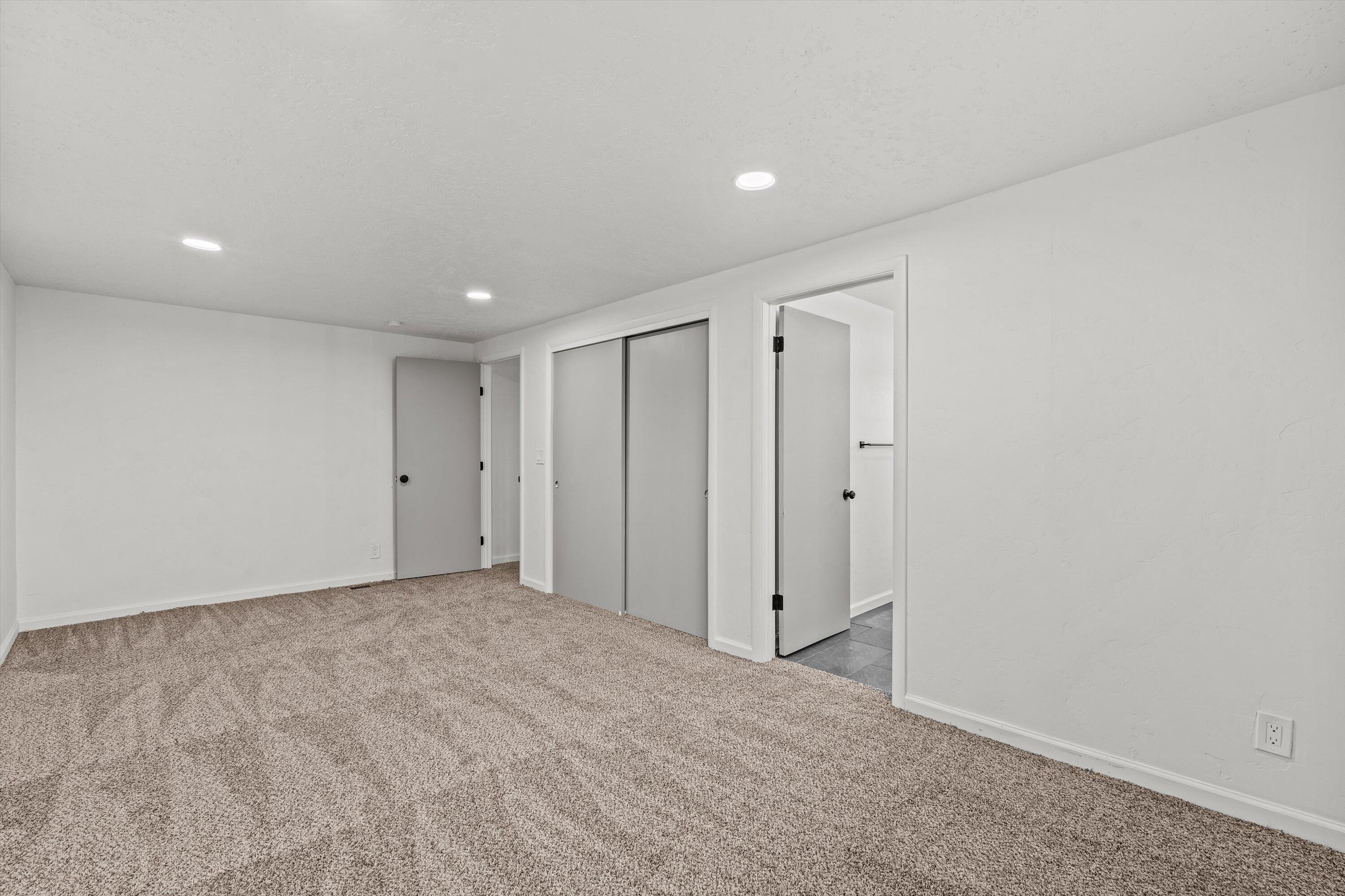 3717 General Bradley Street NE