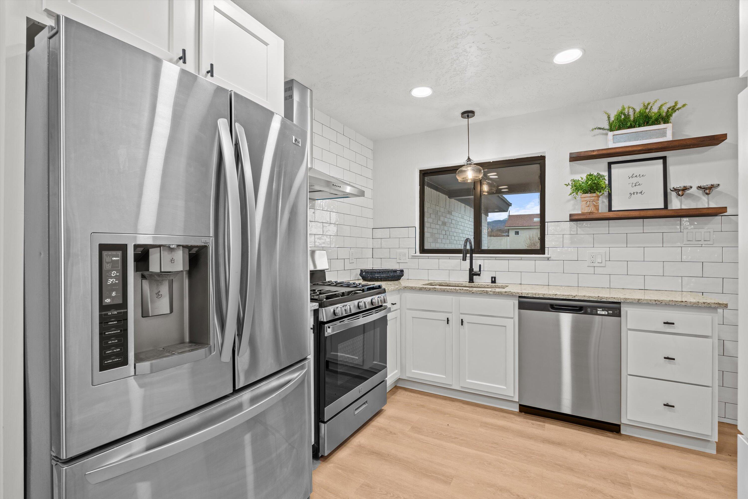 3717 General Bradley Street NE