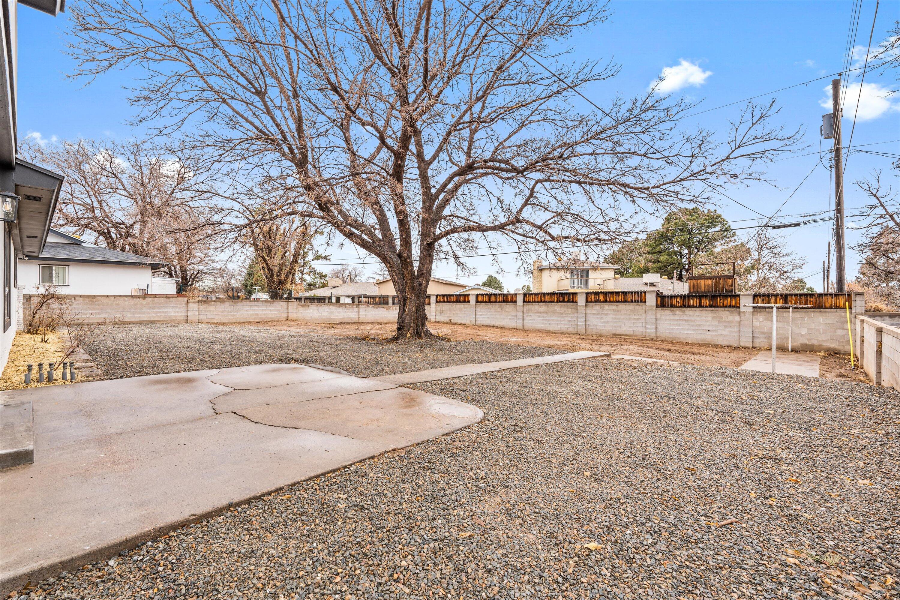 3717 General Bradley Street NE