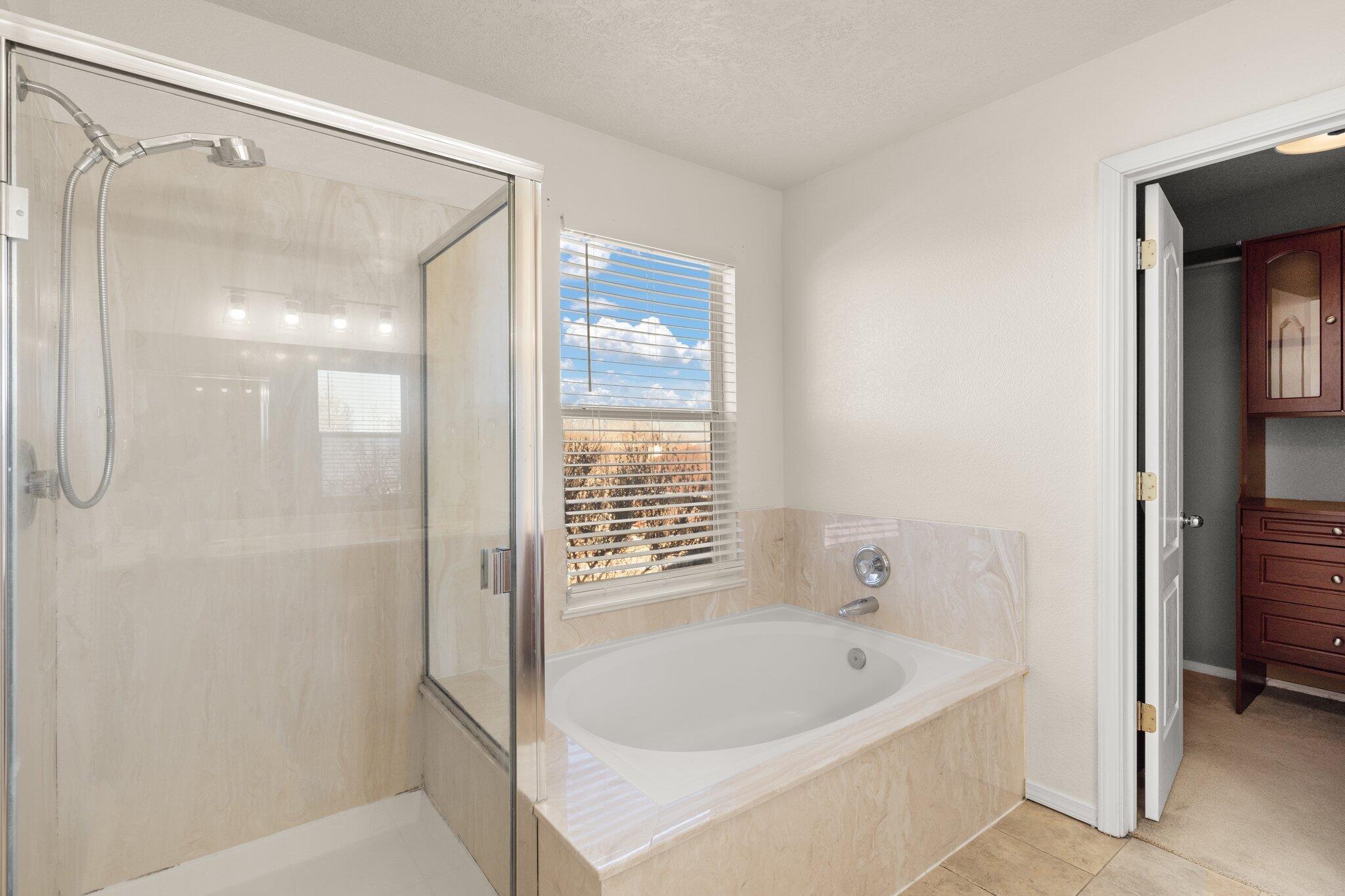 6819 La Rocca Road NW