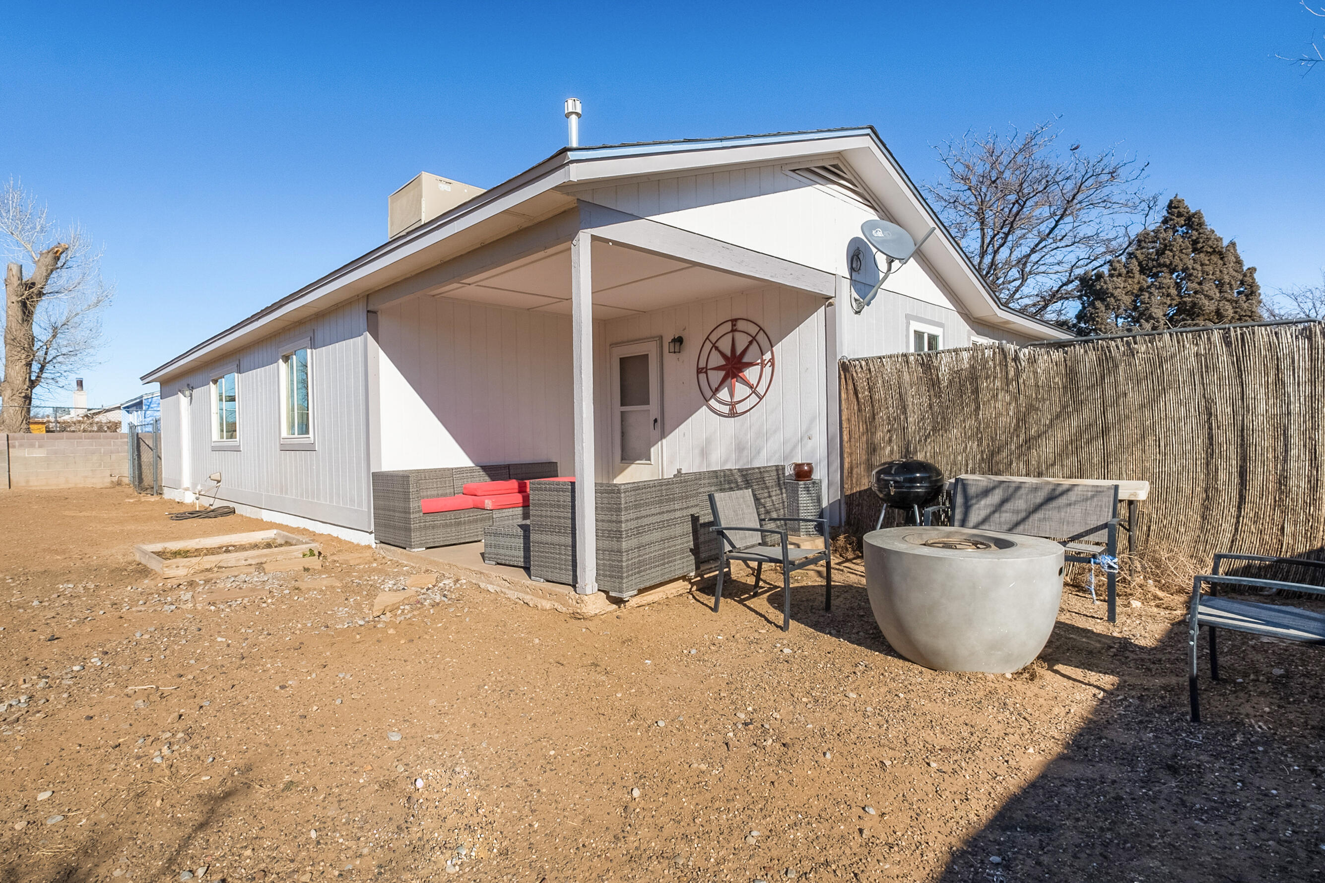 888 Madeira Drive SE