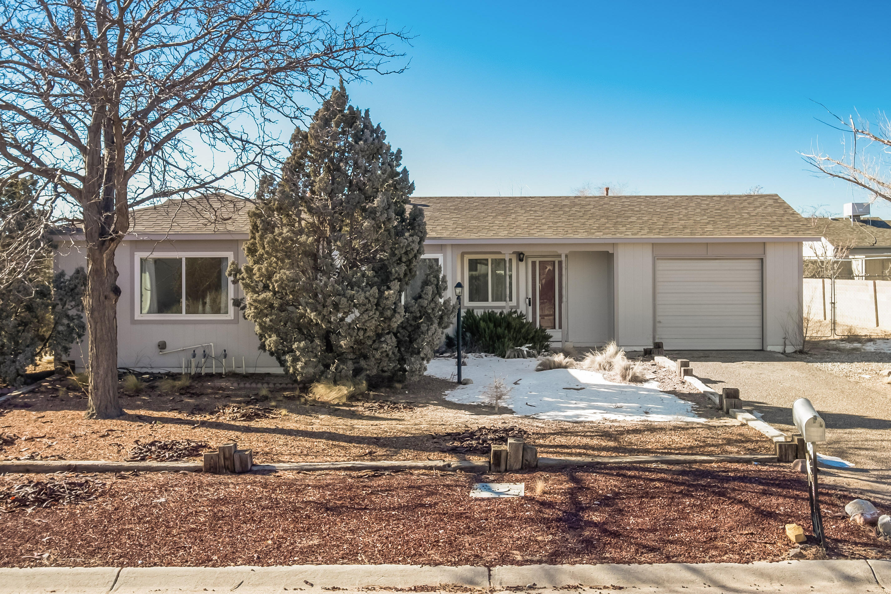 888 Madeira Drive SE