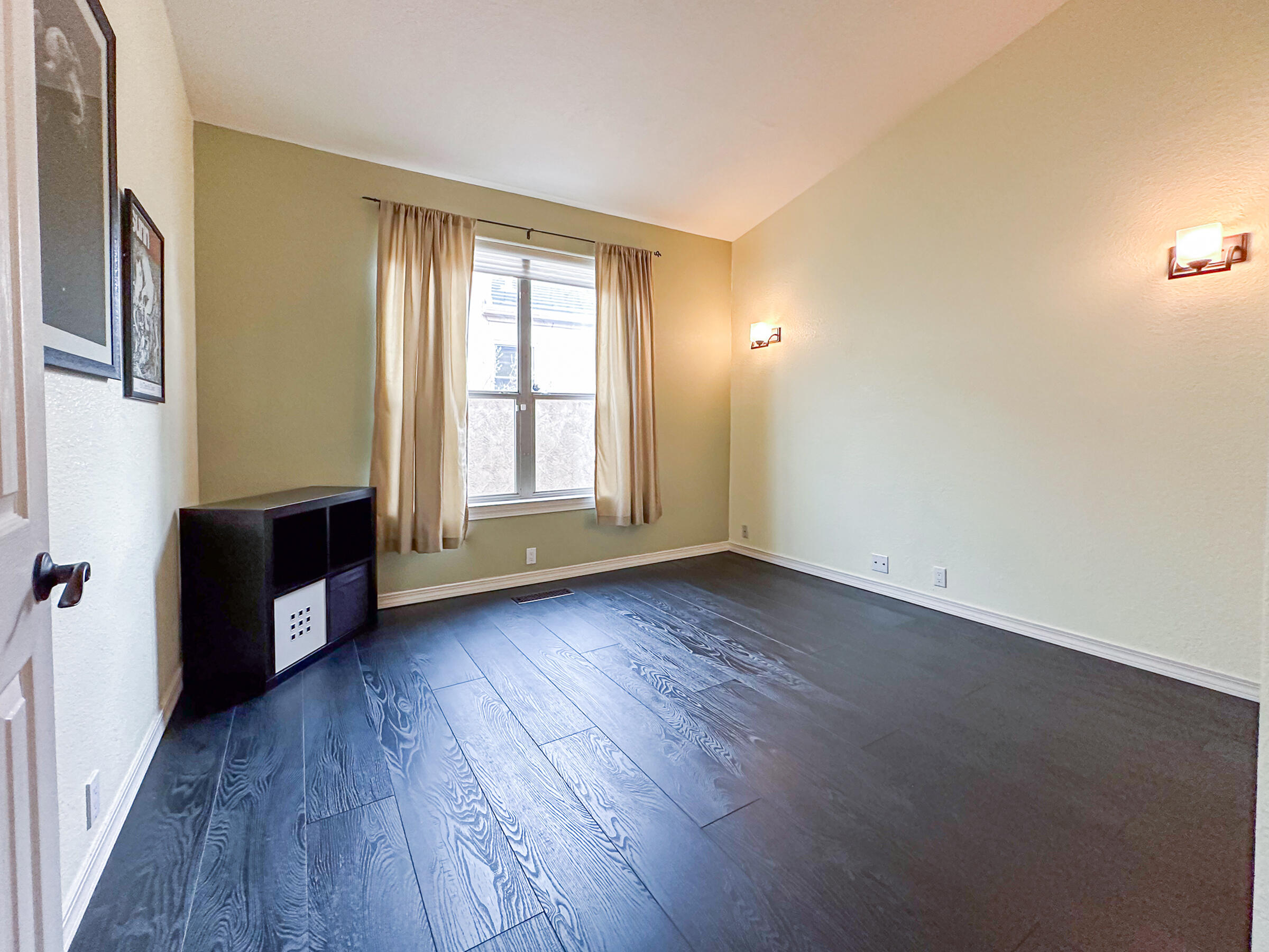 2412 High Point Court NE