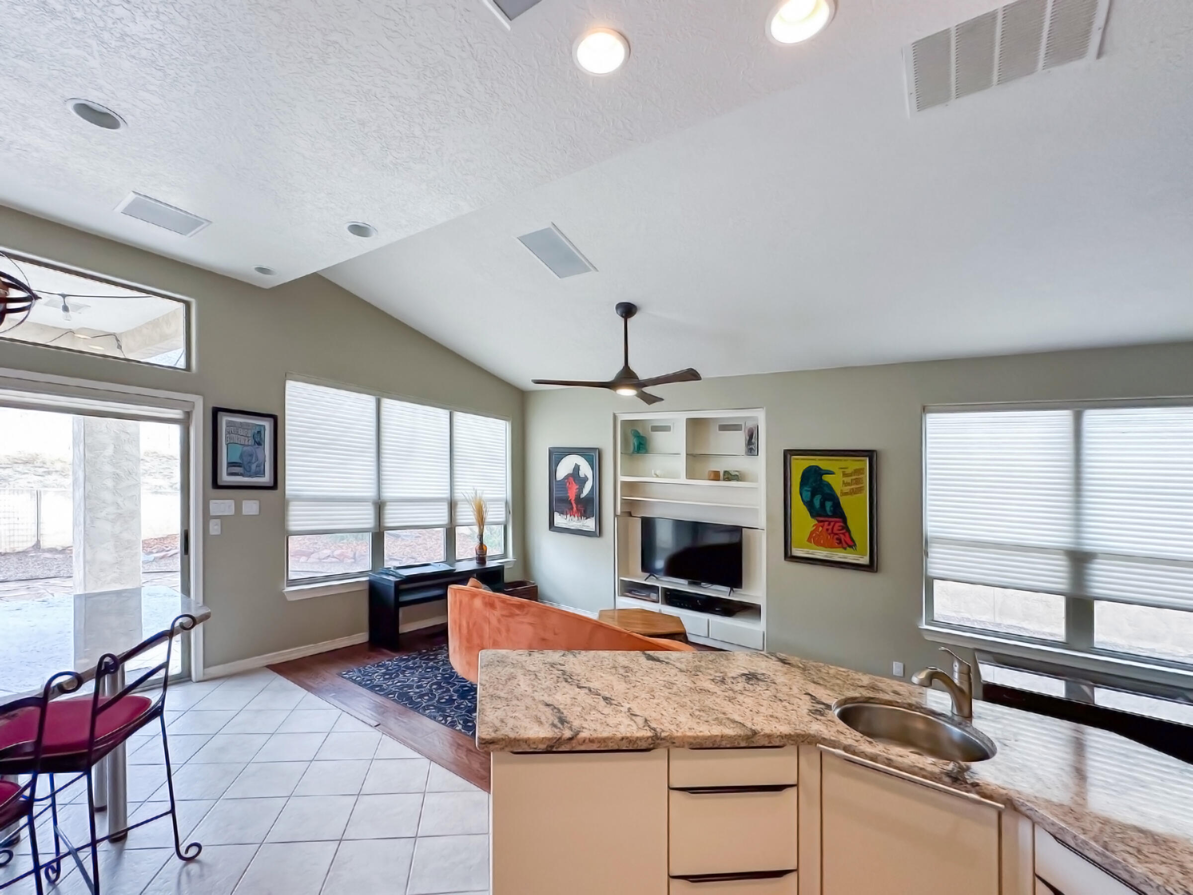 2412 High Point Court NE